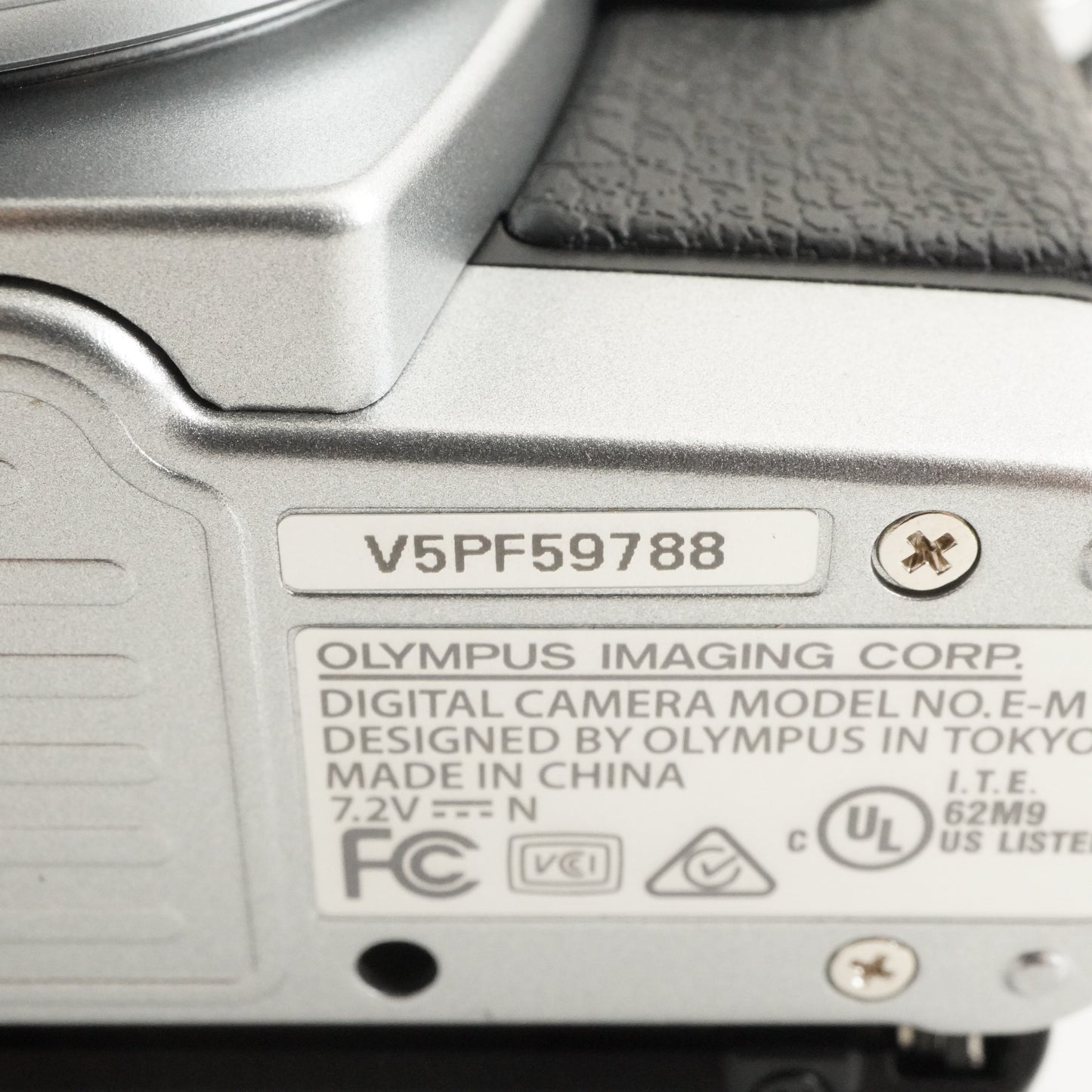 [1,111 Shots] OLYMPUS OM-D E-M10 + 14-42mm + Camera Grip ECG-1 from Japan #9957