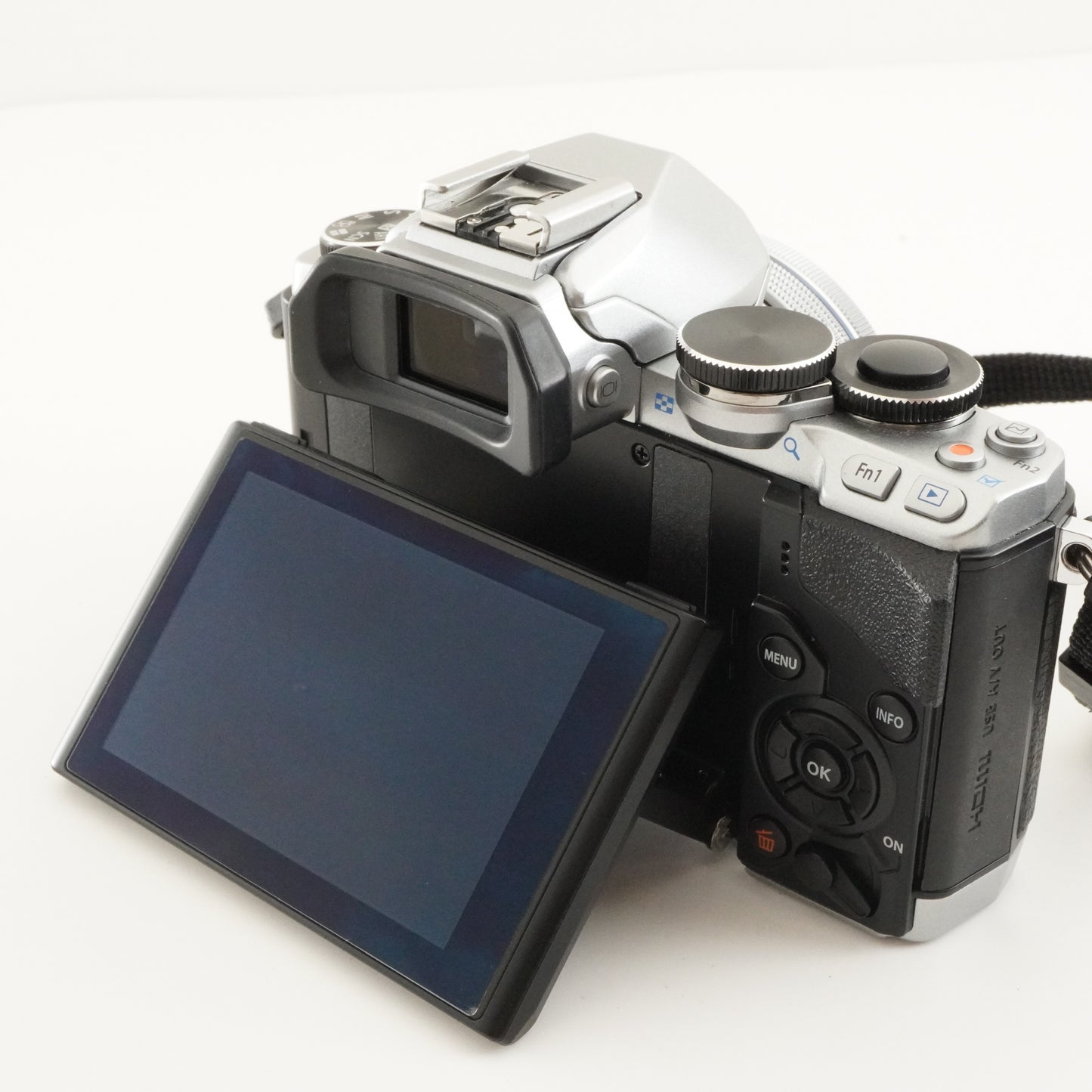 [1,111 Shots] OLYMPUS OM-D E-M10 + 14-42mm + Camera Grip ECG-1 from Japan #9957