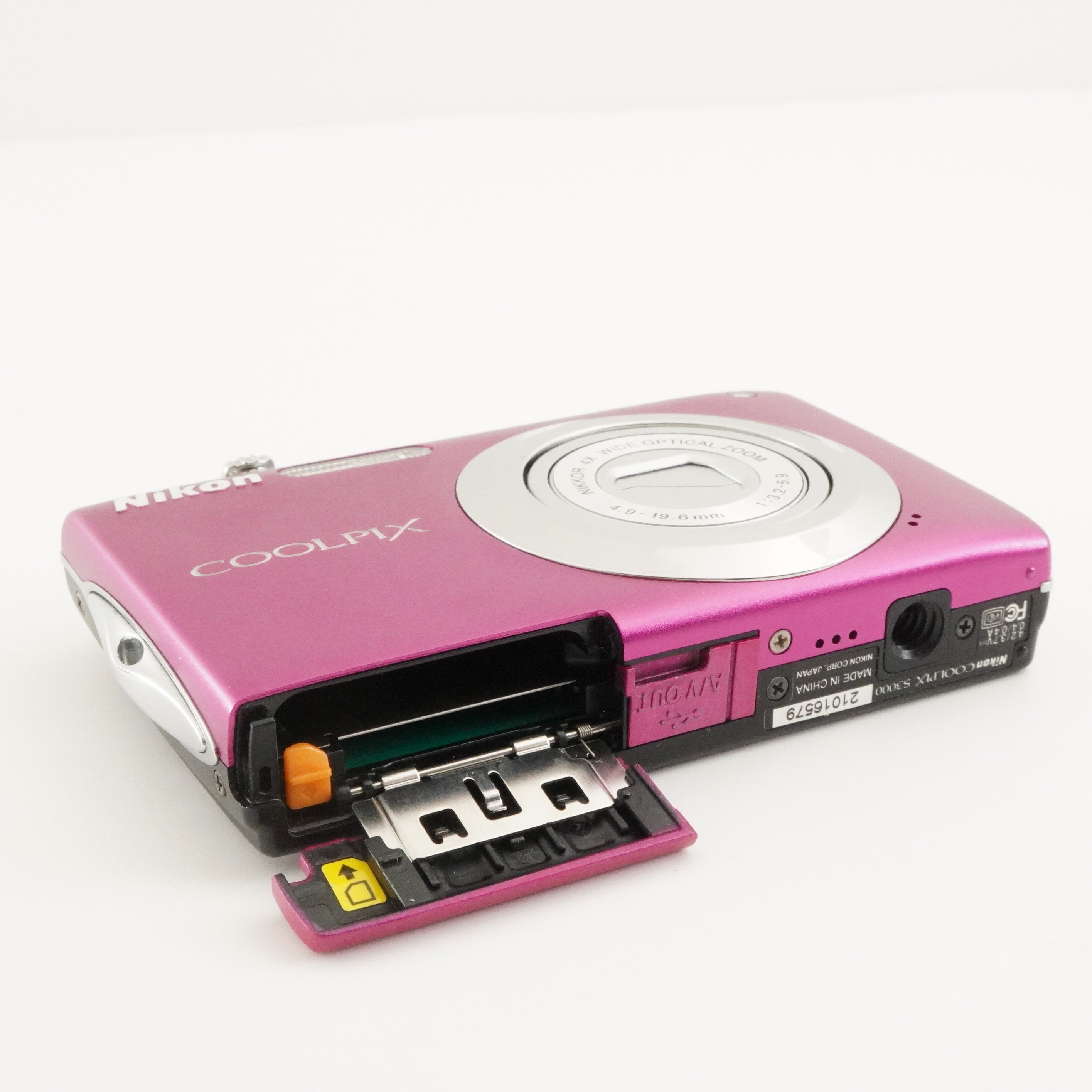 Nikon COOLPIX S3000 Pink In Box + 4GB SDHC Card Digital Camera