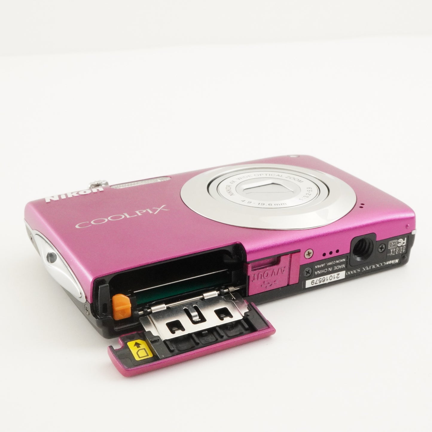 Nikon COOLPIX S3000 Pink In Box + 4GB SDHC Card Digital Camera from Japan #9964