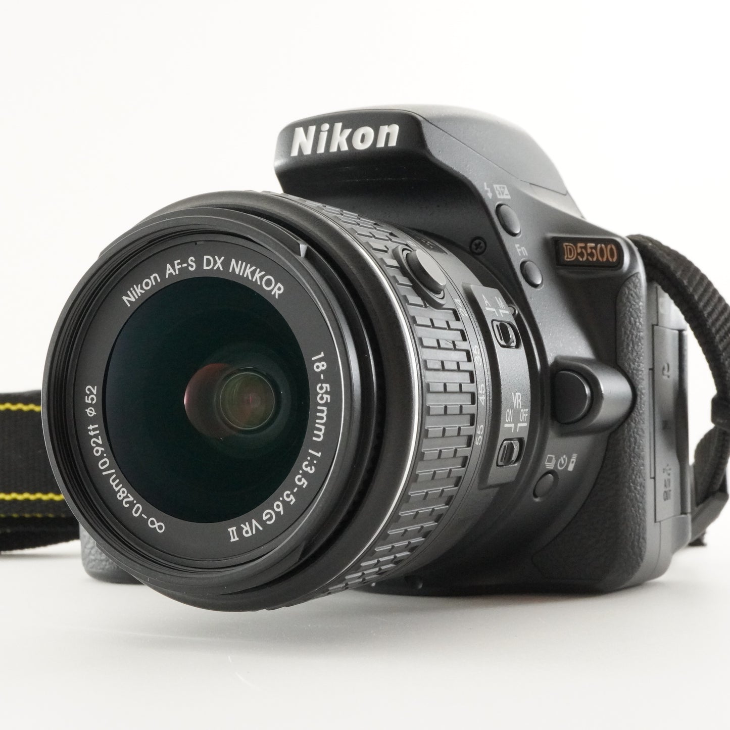 [10,450 Shots] Nikon D5500 + AF-S 18-55mm F3.5-5.6G II VR from Japan #8169