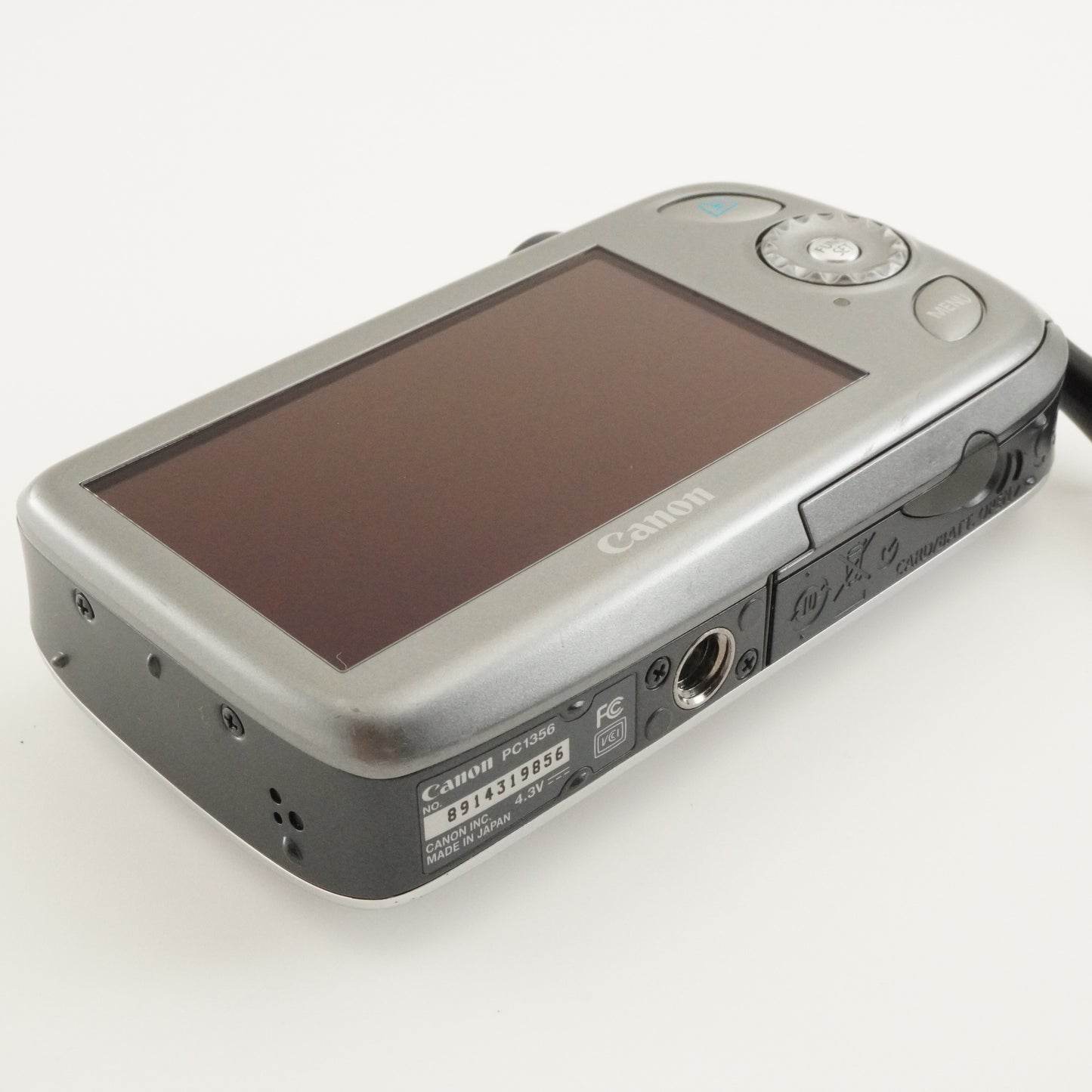 Canon IXY DIGITAL 510 IS Silver With 4GB SDHC Card from Japan #7241