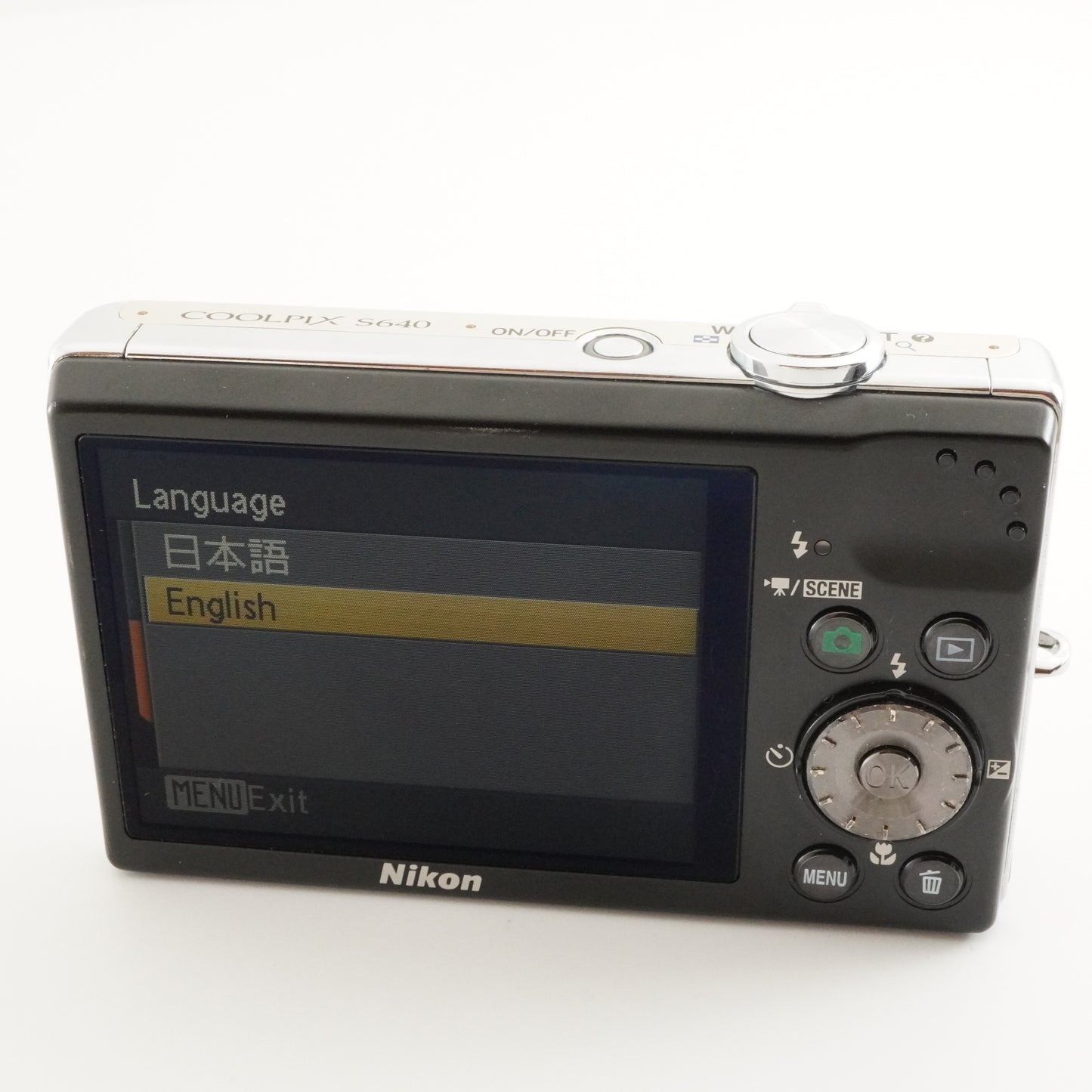 Nikon COOLPIX S640 Silver With 4GB SDHC Card Digital Camera from Japan #4047