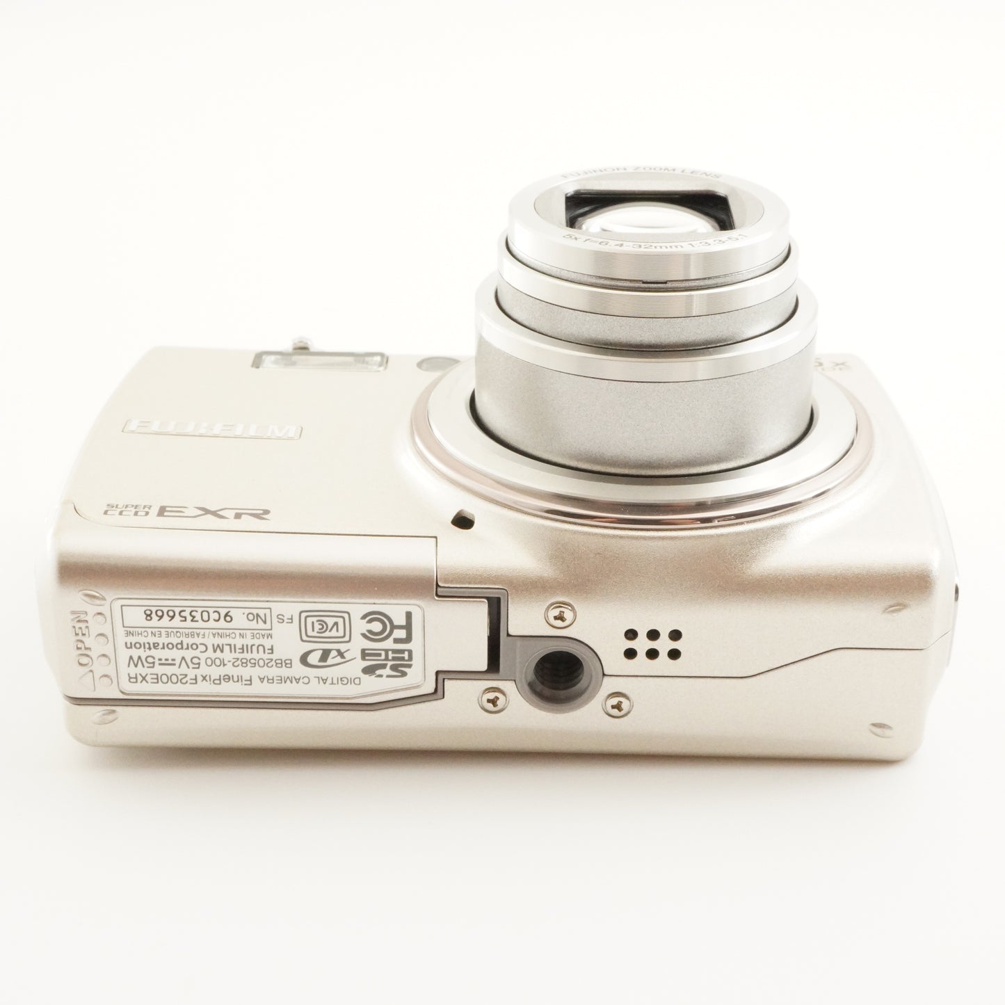 FUJIFILM FINEPIX F200 EXR Silver In Box With 4GB SDHC Card from Japan #6882