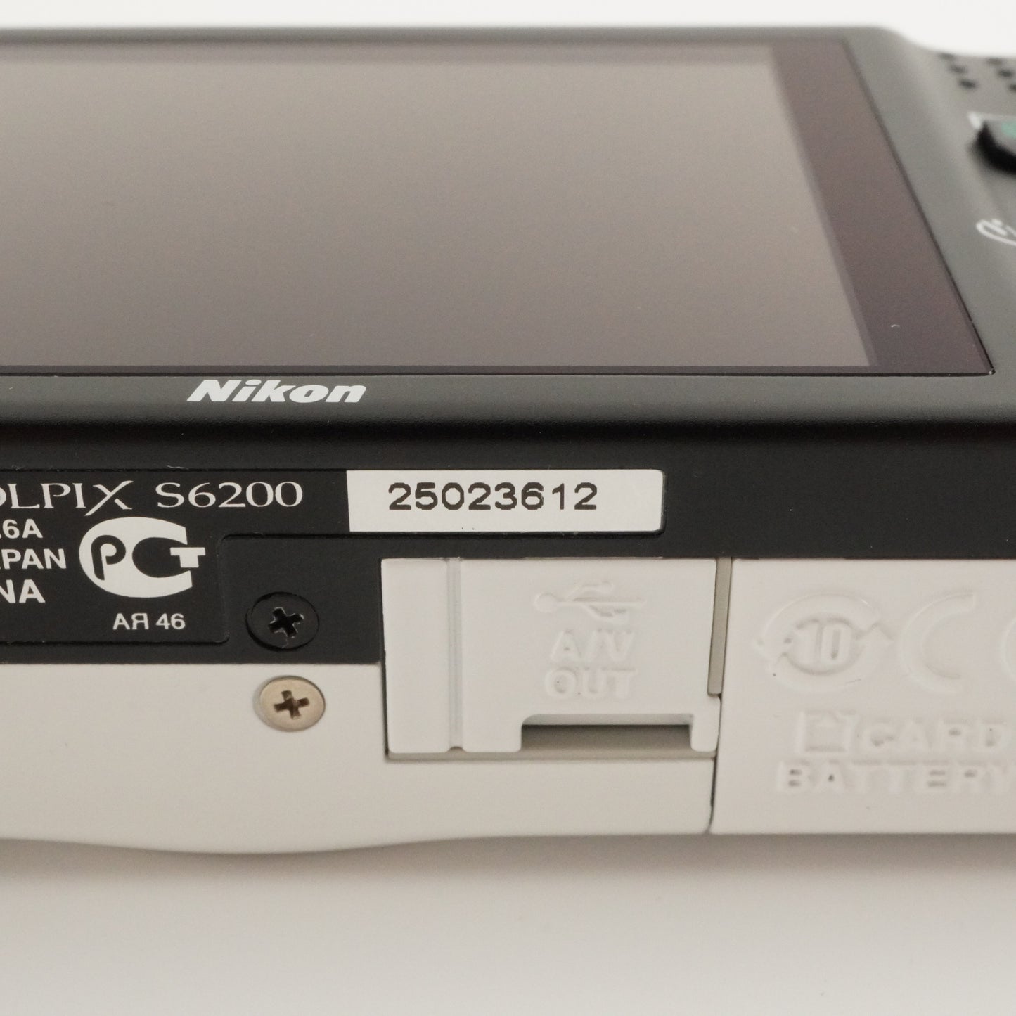 Nikon COOLPIX S6200 White With 4GB SDHC Card Digital Camera from Japan #3995