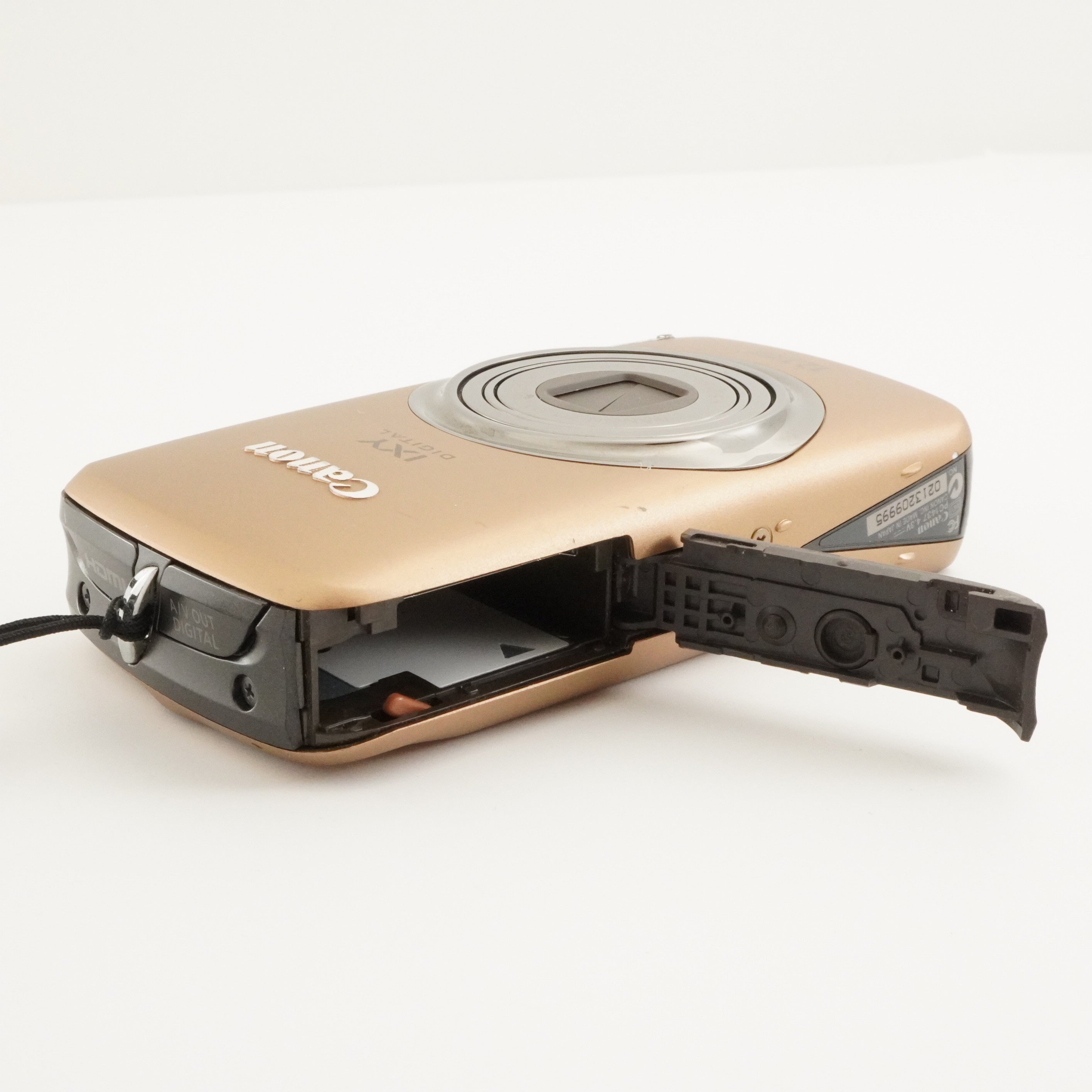 Canon IXY Digital 930 IS ゴールド Canon IXY DIGITAL 930 IS Gold With 4GB SDHC Card Digital