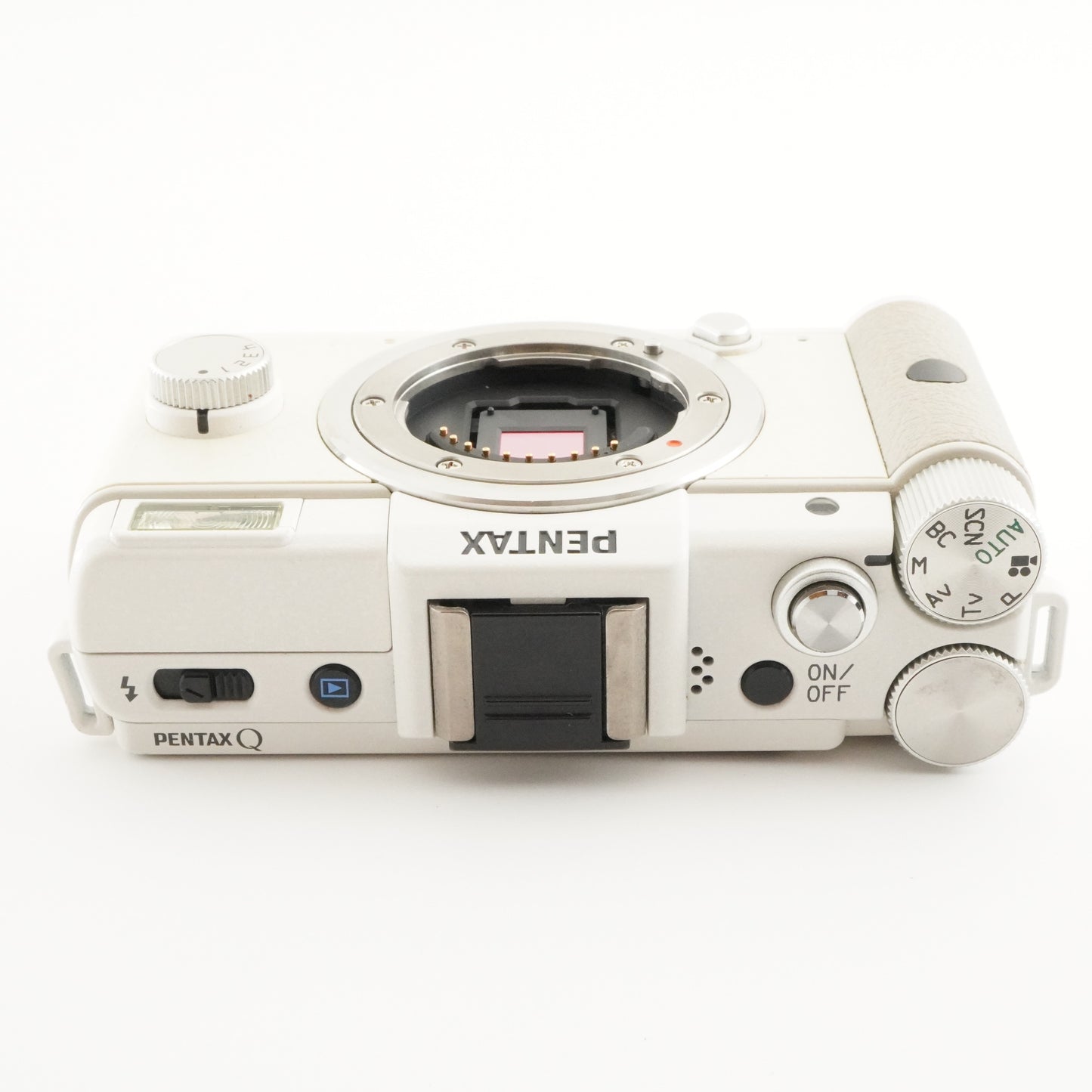 [S/C 2,733] PENTAX Q White + 8.5mm F1.9 + 5-15mm + 4GB SD Card from Japan #4318