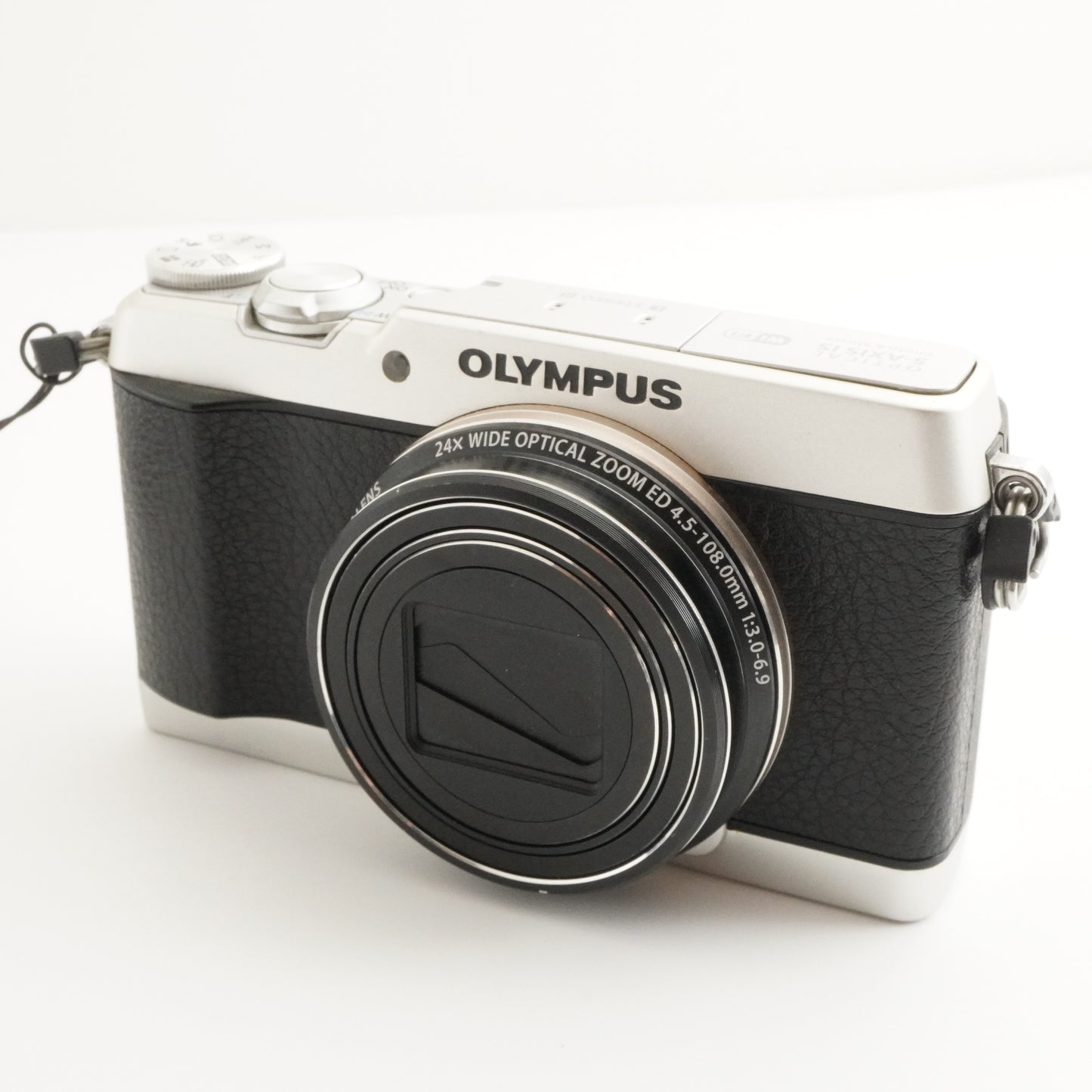 OLYMPUS STYLUS SH-1 Silver With 4GB SDHC Card Digital Camera from Japan #4351