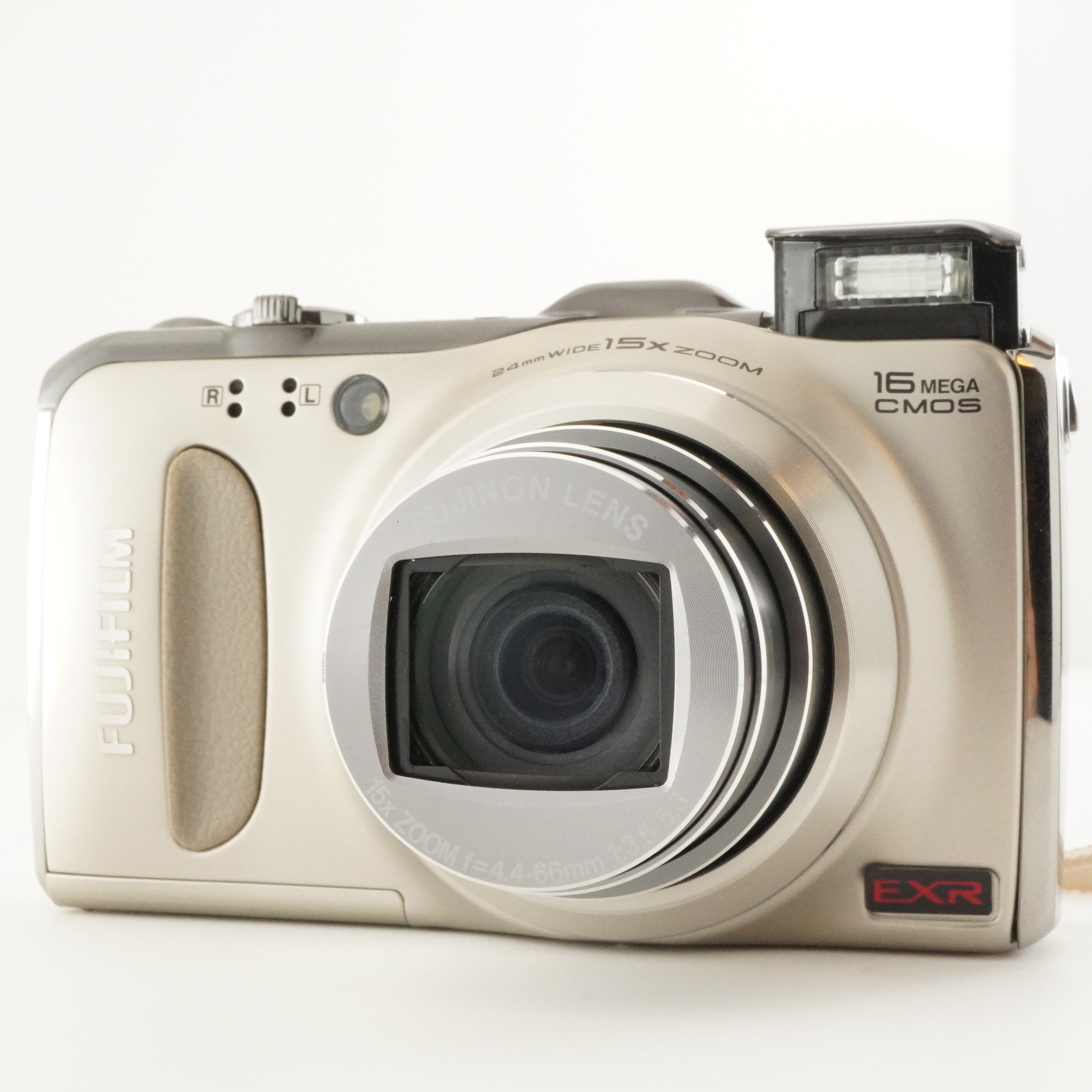 FUJIFILM F600 ホワイト　☆送料無料☆ Amazon | 中古 FUJIFILM デジタルカメラ FinePix F600EXR