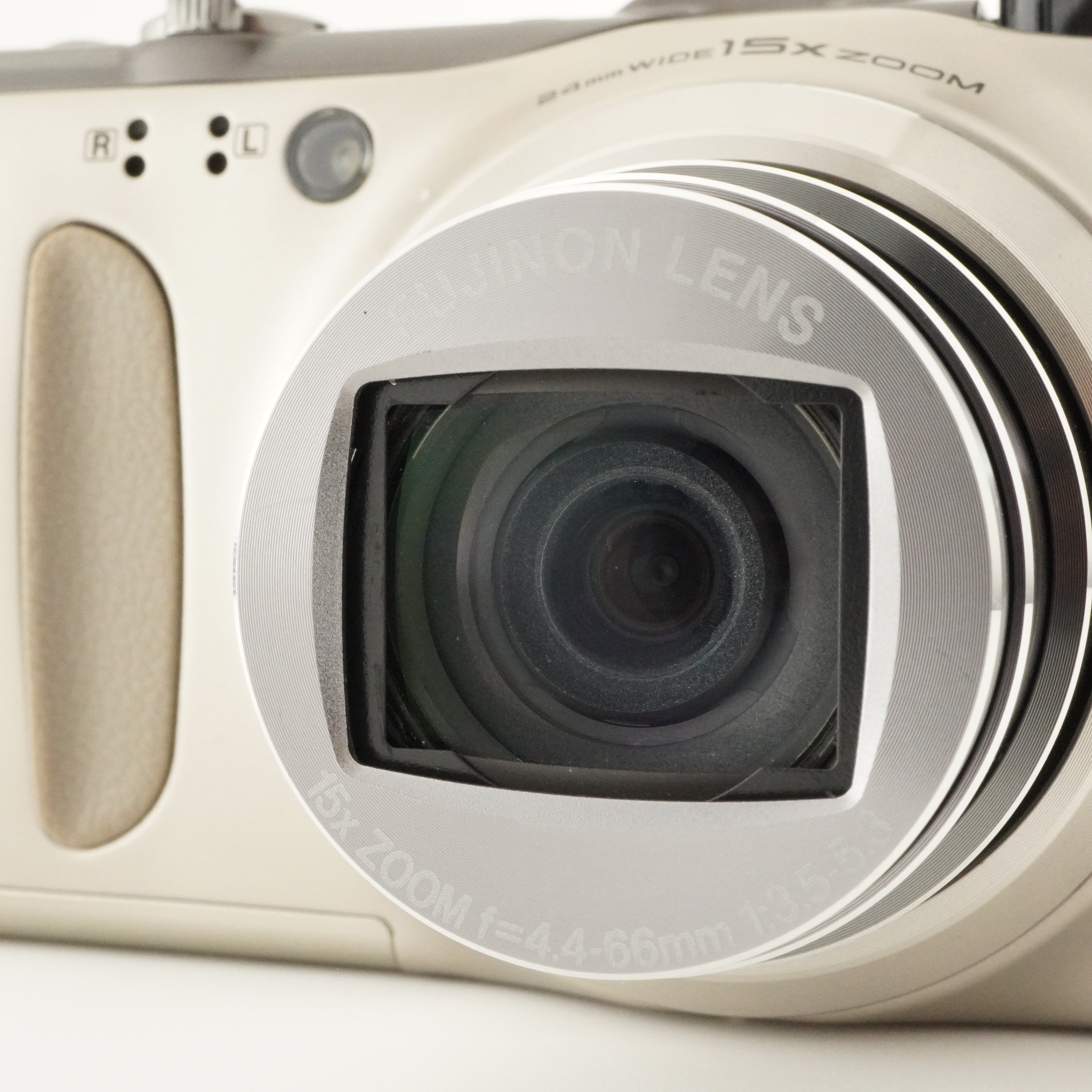 FUJIFILM FINEPIX F600 EXR Gold + 4GB SDHC Card Digital