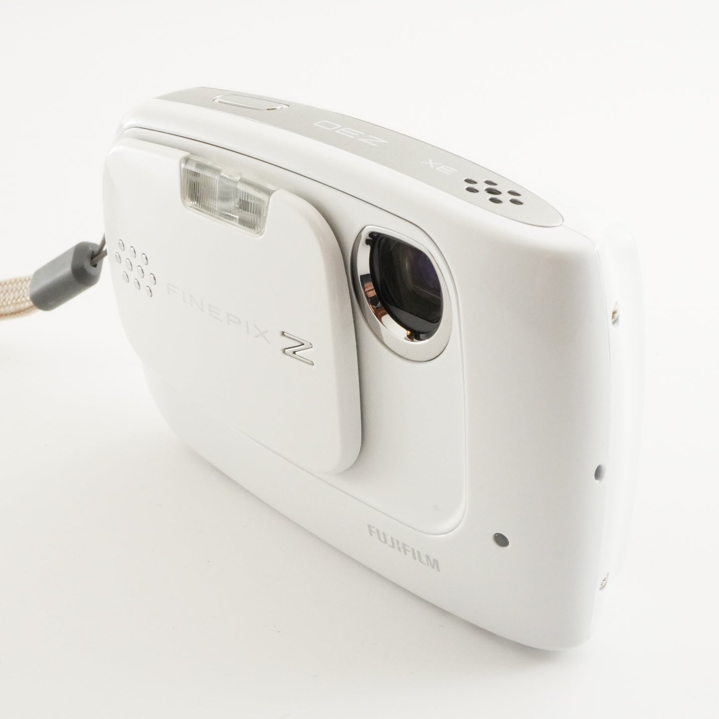 FUJIFILM FINEPIX Z30 White In Box With 4GB SDHC Card from Japan #4543