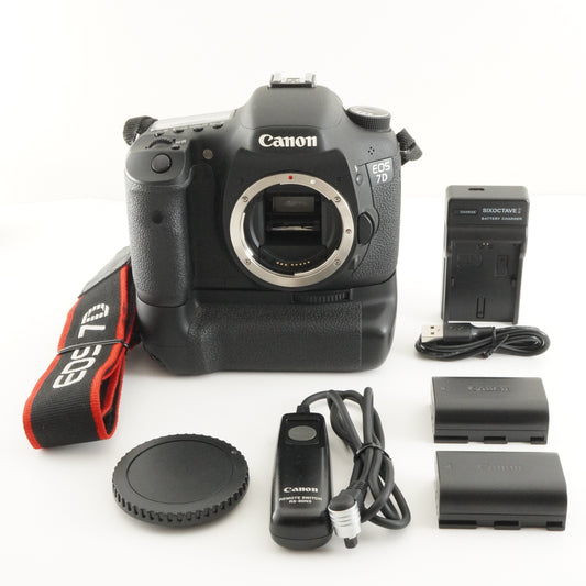[4,463 Shots] Canon EOS 7D + Battery Grip BG-E7 DSLR Camera from Japan #7487
