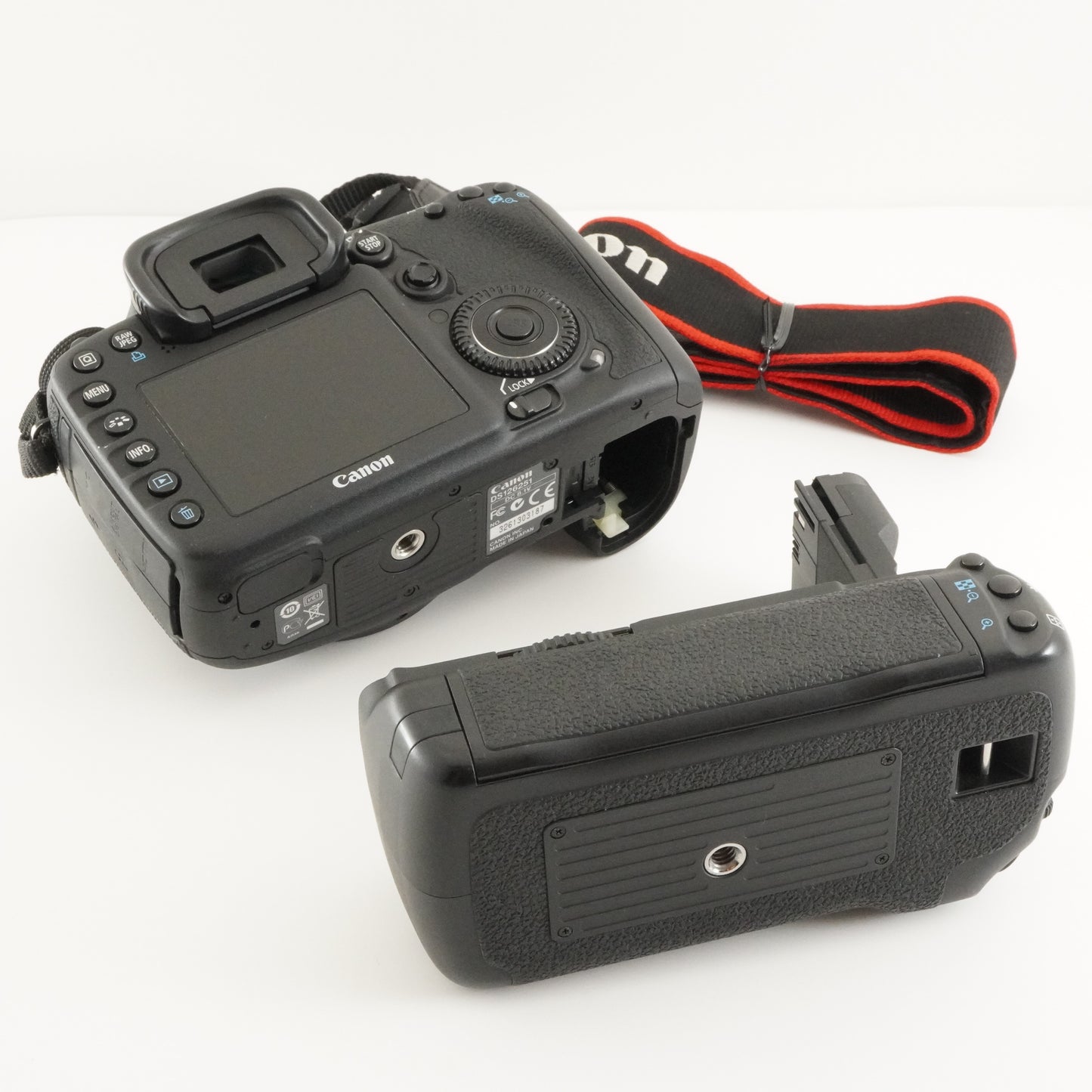 [4,463 Shots] Canon EOS 7D + Battery Grip BG-E7 DSLR Camera from Japan #7487