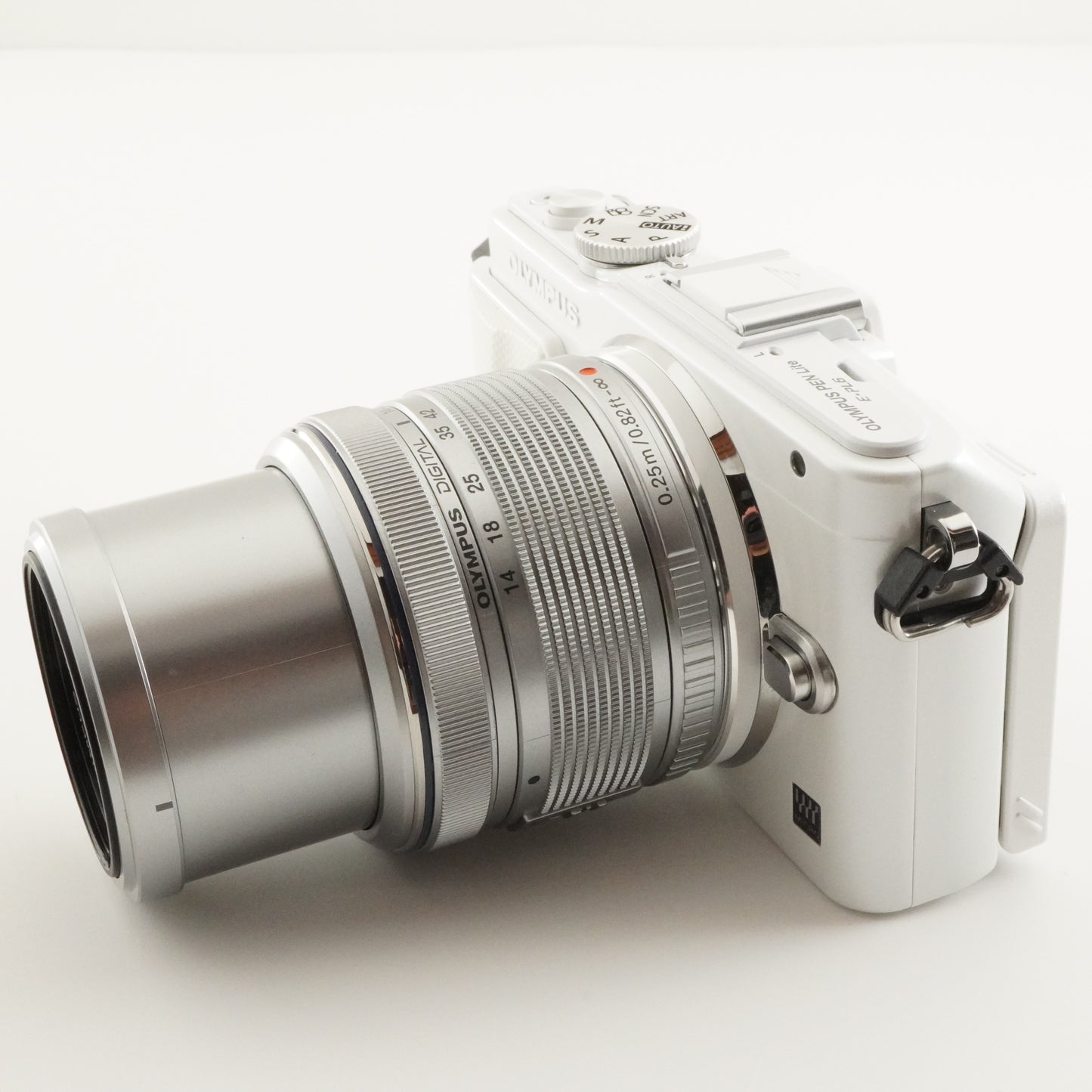 [Only 984 Shots] OLYMPUS PEN Lite E-PL6 White + 14-42mm In Box from Japan #7502