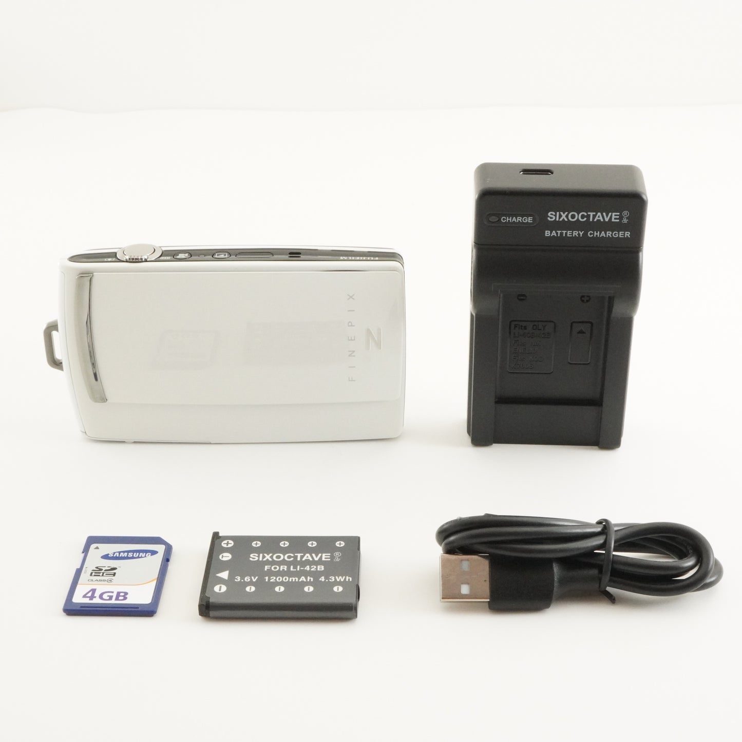 FUJIFILM FinePix Z1100 EXR White + 4GB SDHC Card Digital Camera from Japan #7520