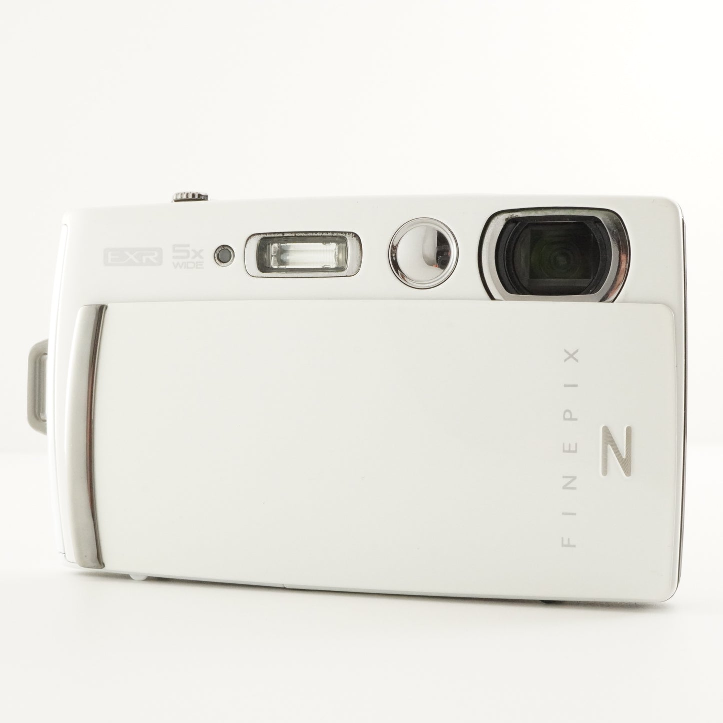 FUJIFILM FinePix Z1100 EXR White + 4GB SDHC Card Digital Camera from Japan #7520