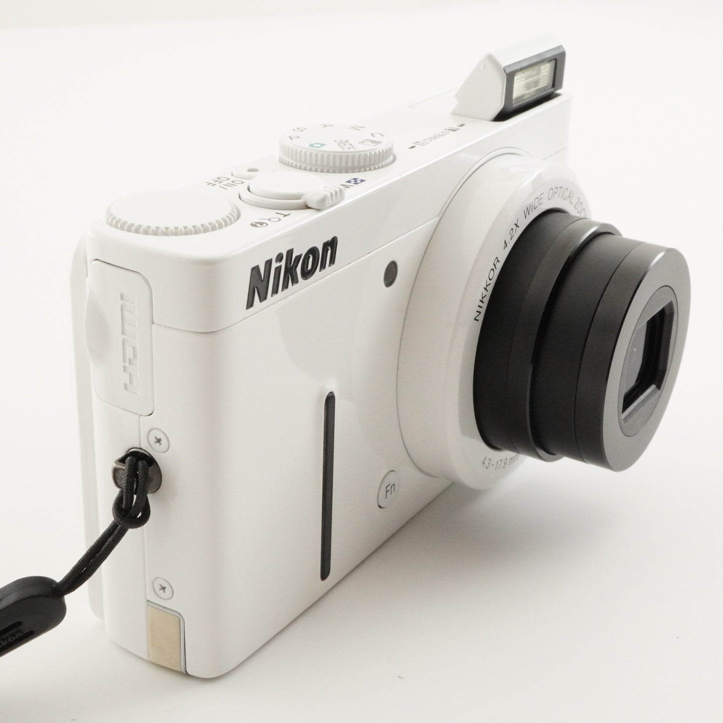 Nikon COOLPIX P310 White With 4GB SDHC Card from Japan #5899