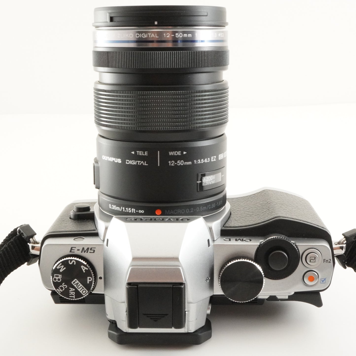 [Only 82 Shots] OLYMPUS OM-D E-M5 Silver + 12-50mm EZ In Box from Japan #7327