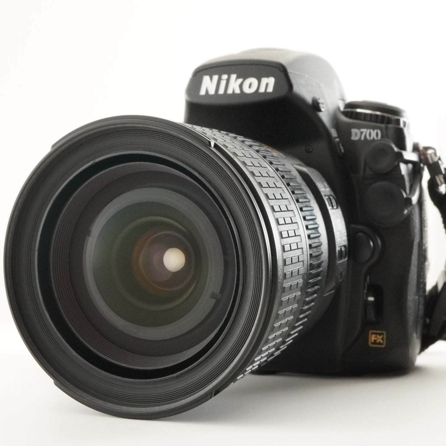[Only 783 Shots] Nikon D700 + AF-S 24-120mm VR + With Case from Japan #7584