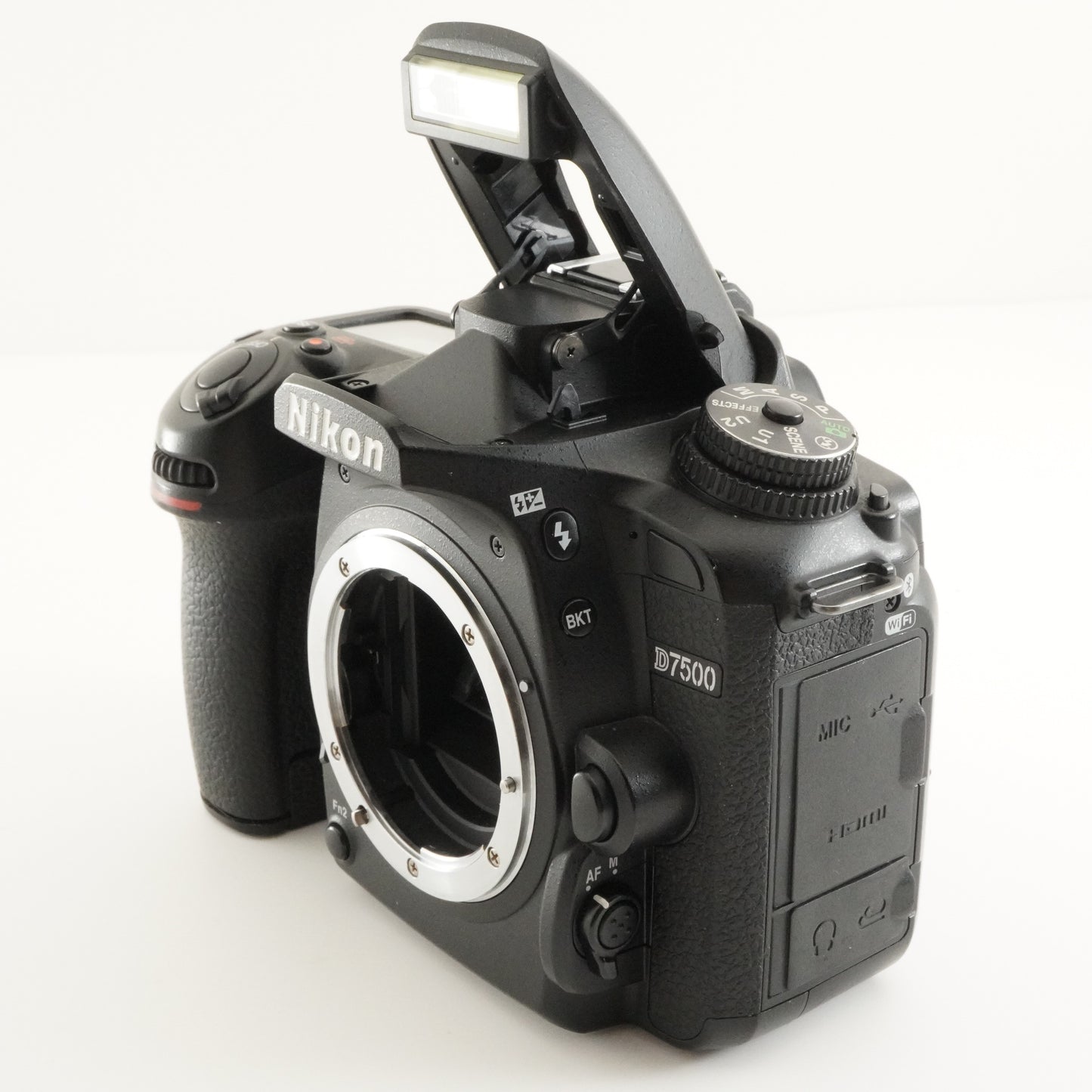 [Only 834 Shots] Nikon D7500 In Box +32GB SDHC Card DSLR Camera from Japan #7471