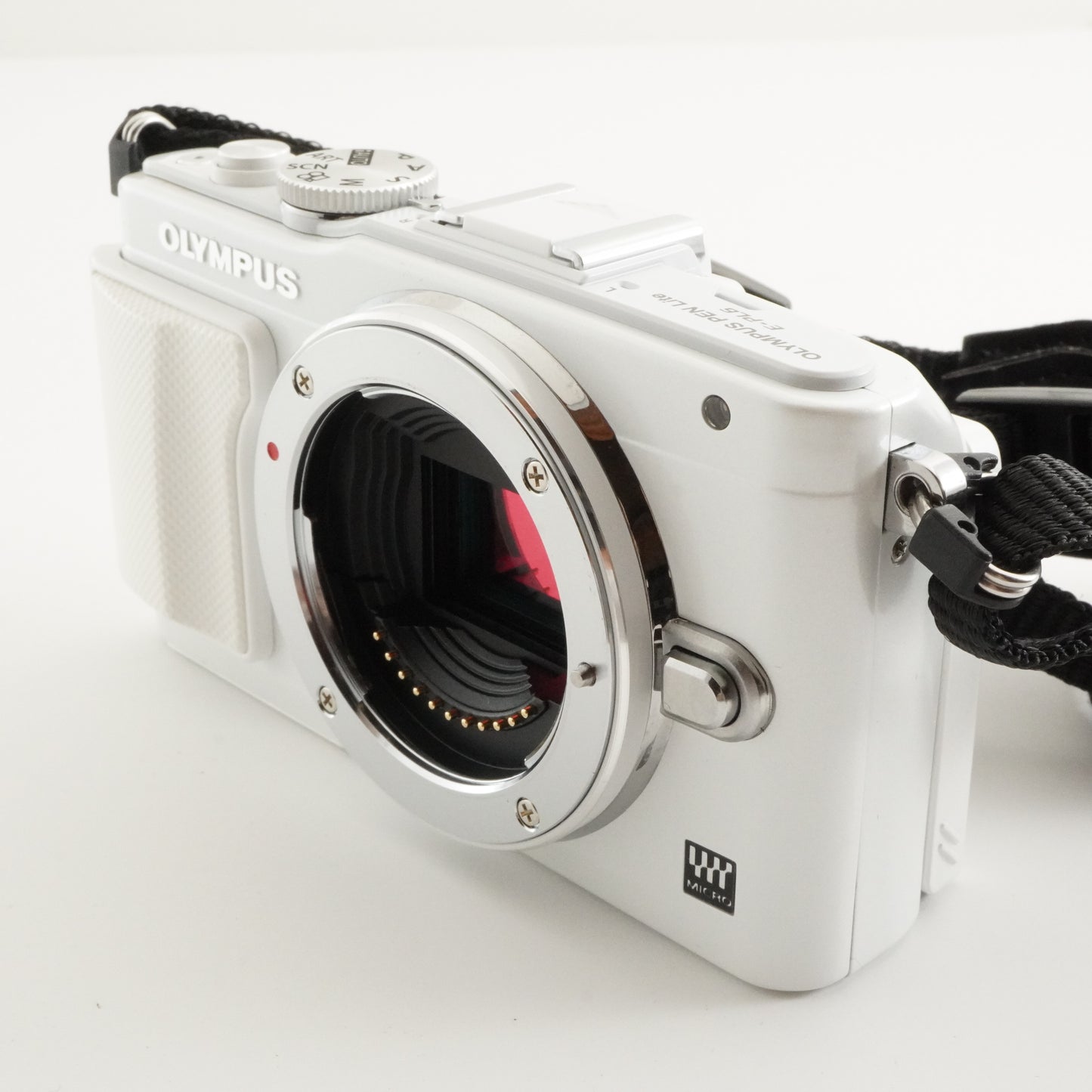 [Only 115 Shots] OLYMPUS E-PL6 White + 14-42mm + 40-150 In Box from Japan #6472