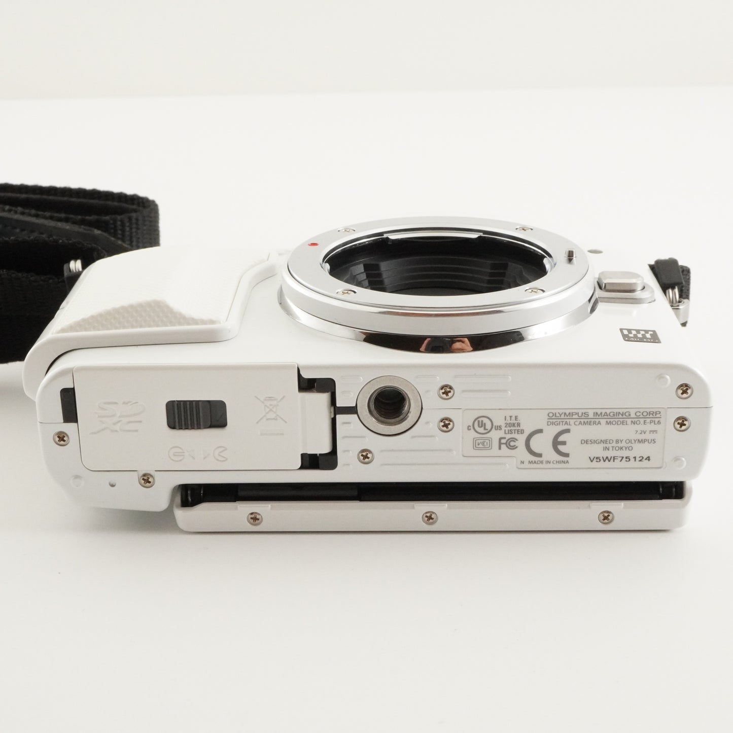 [Only 115 Shots] OLYMPUS E-PL6 White + 14-42mm + 40-150 In Box from Japan #6472
