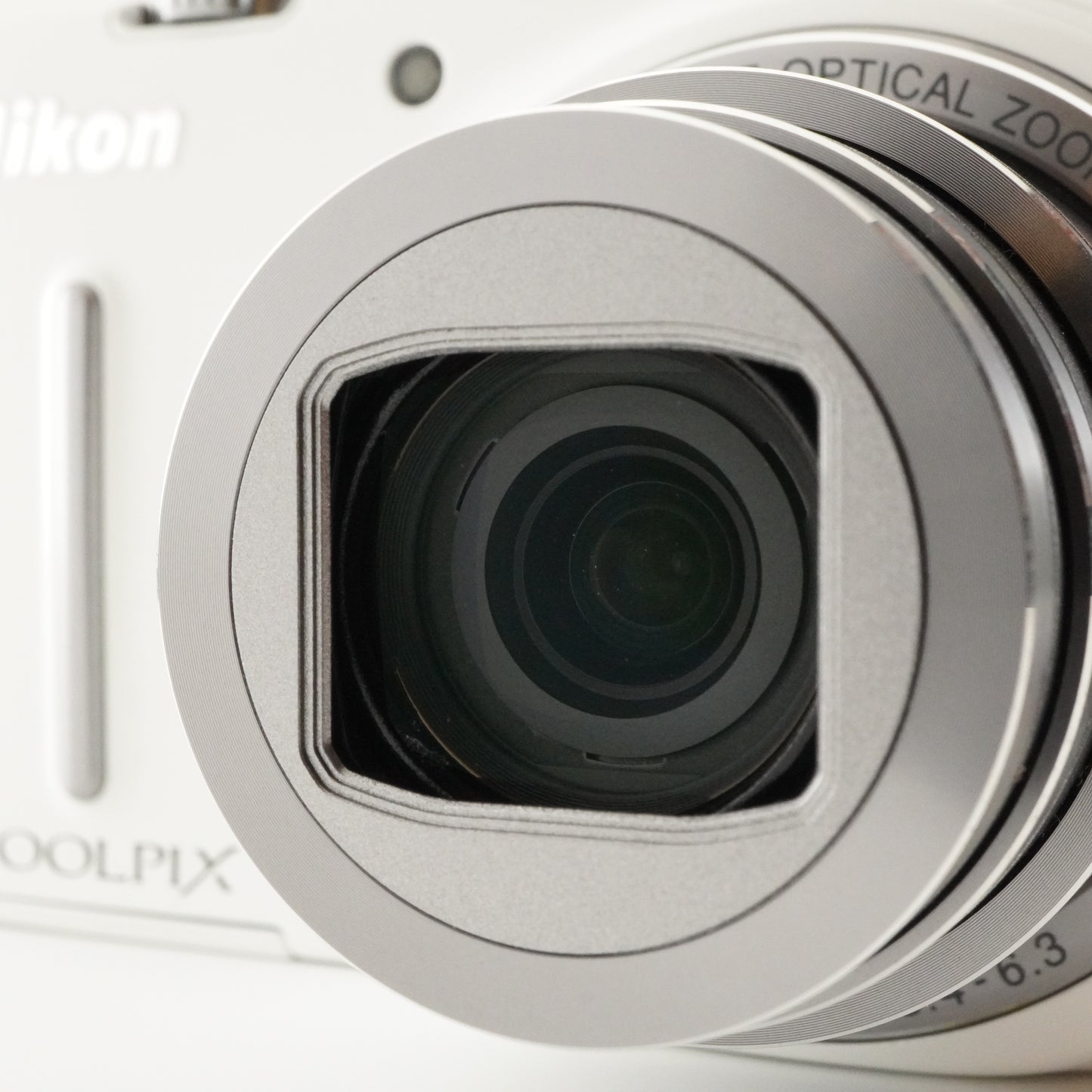 Nikon COOLPIX S9400 White With 4GB SDHC Card Digital Camera from Japan #6157