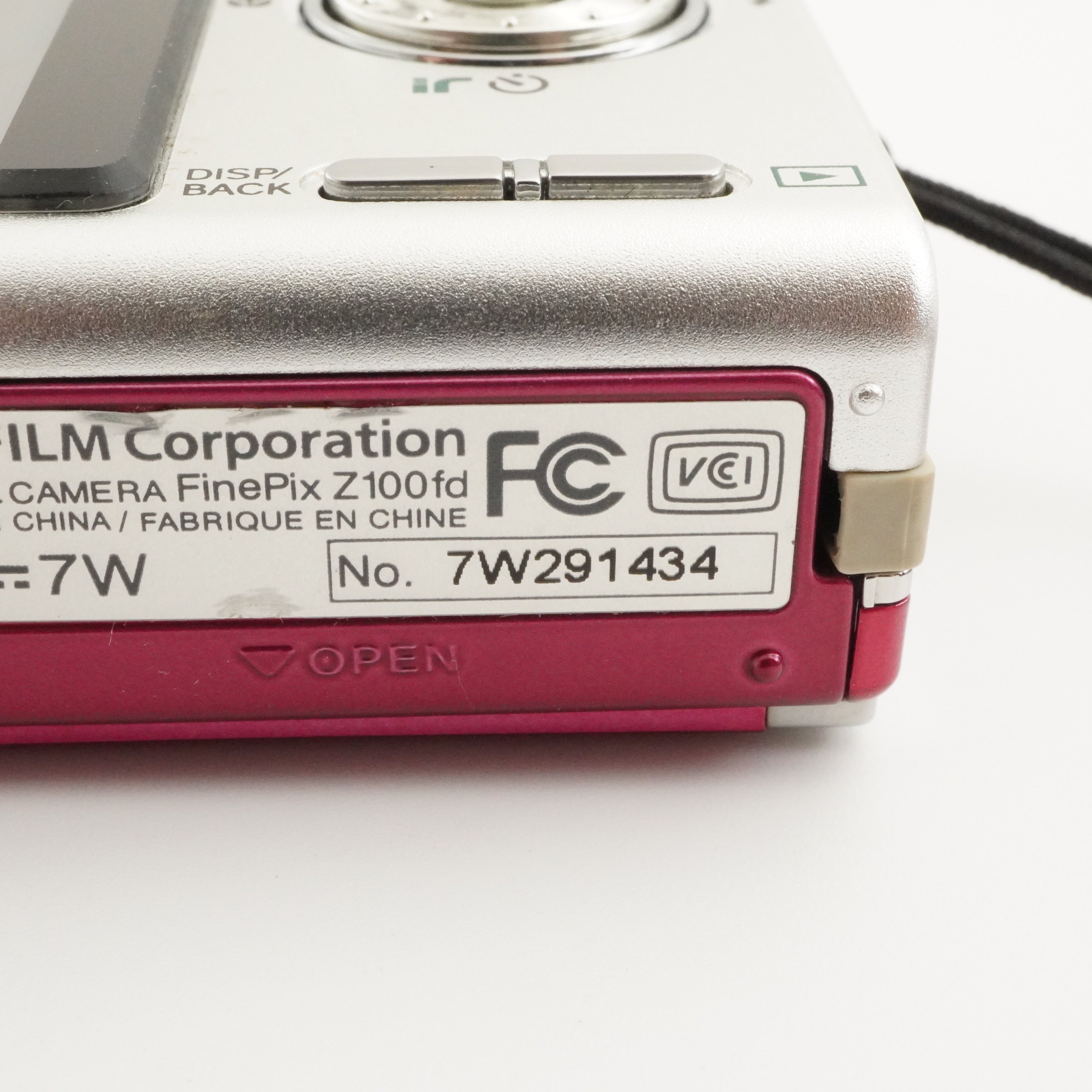 FUJIFILM FinePix Z100fd Pink In Box With 4GB SDHC Card from Japan