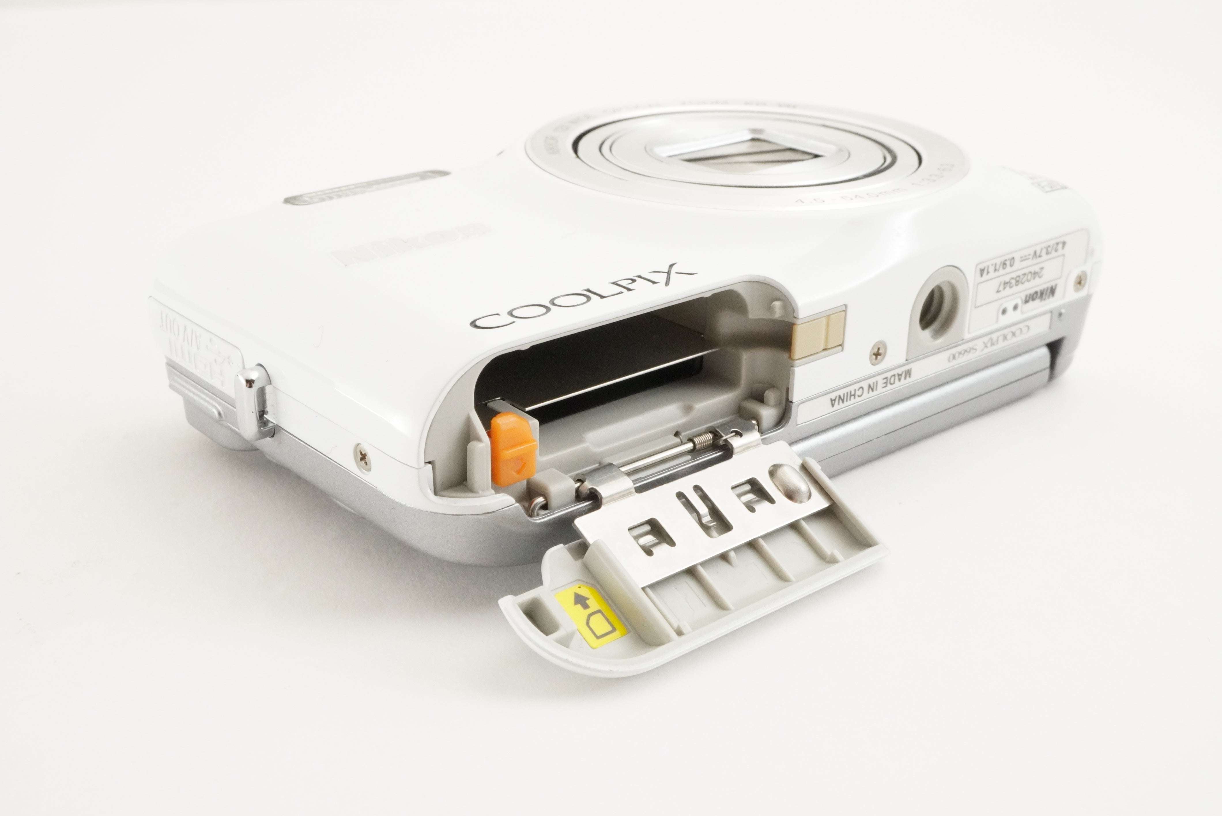 動作確認済　Nikon COOLPIX S6600 ホワイト Nikon Coolpix S6600 Digital Compact – Retro Camera Shop