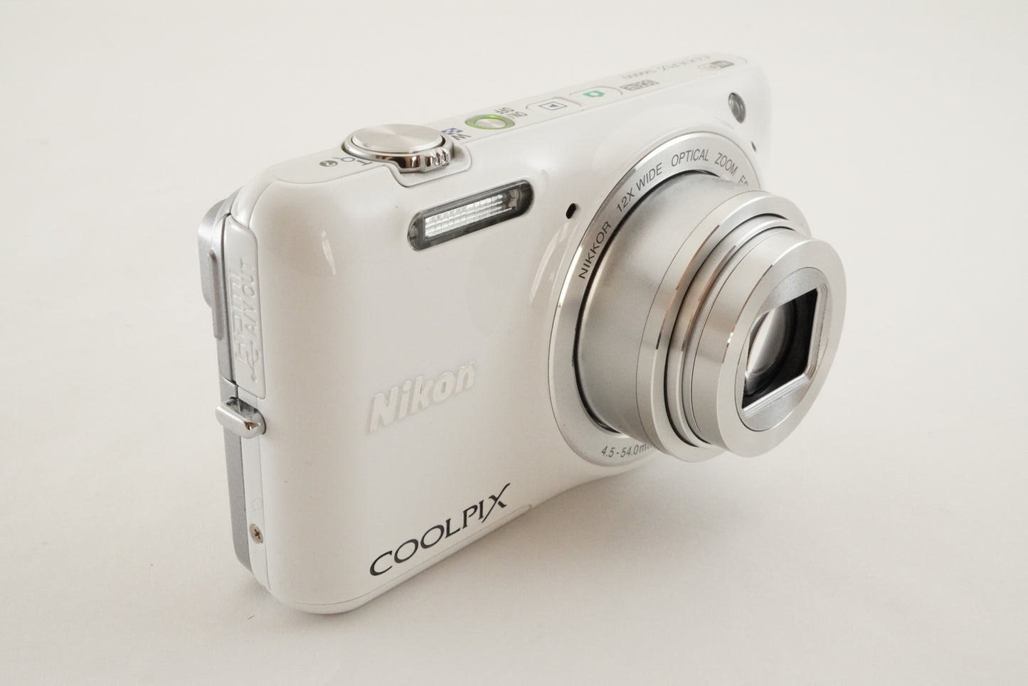 Nikon COOLPIX S6600 White With 4GB SDHC Card Digital Camera from Japan #1847