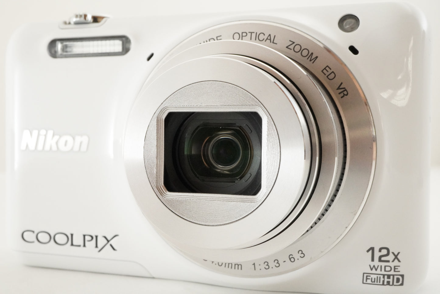 Nikon COOLPIX S6600 White With 4GB SDHC Card Digital Camera from Japan #1847