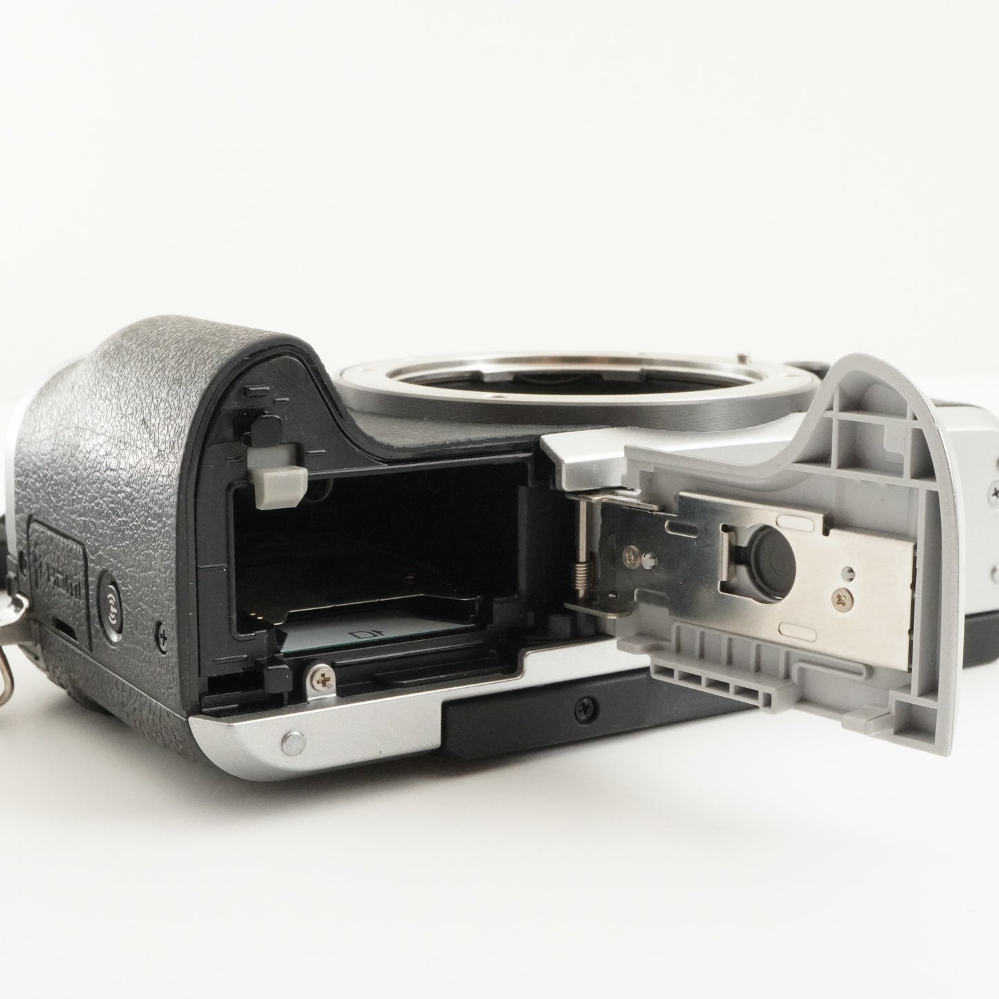 Canon EOS M6 Silver + EF-M 18-55mm F3.5-5.6 IS STM from Japan #5340