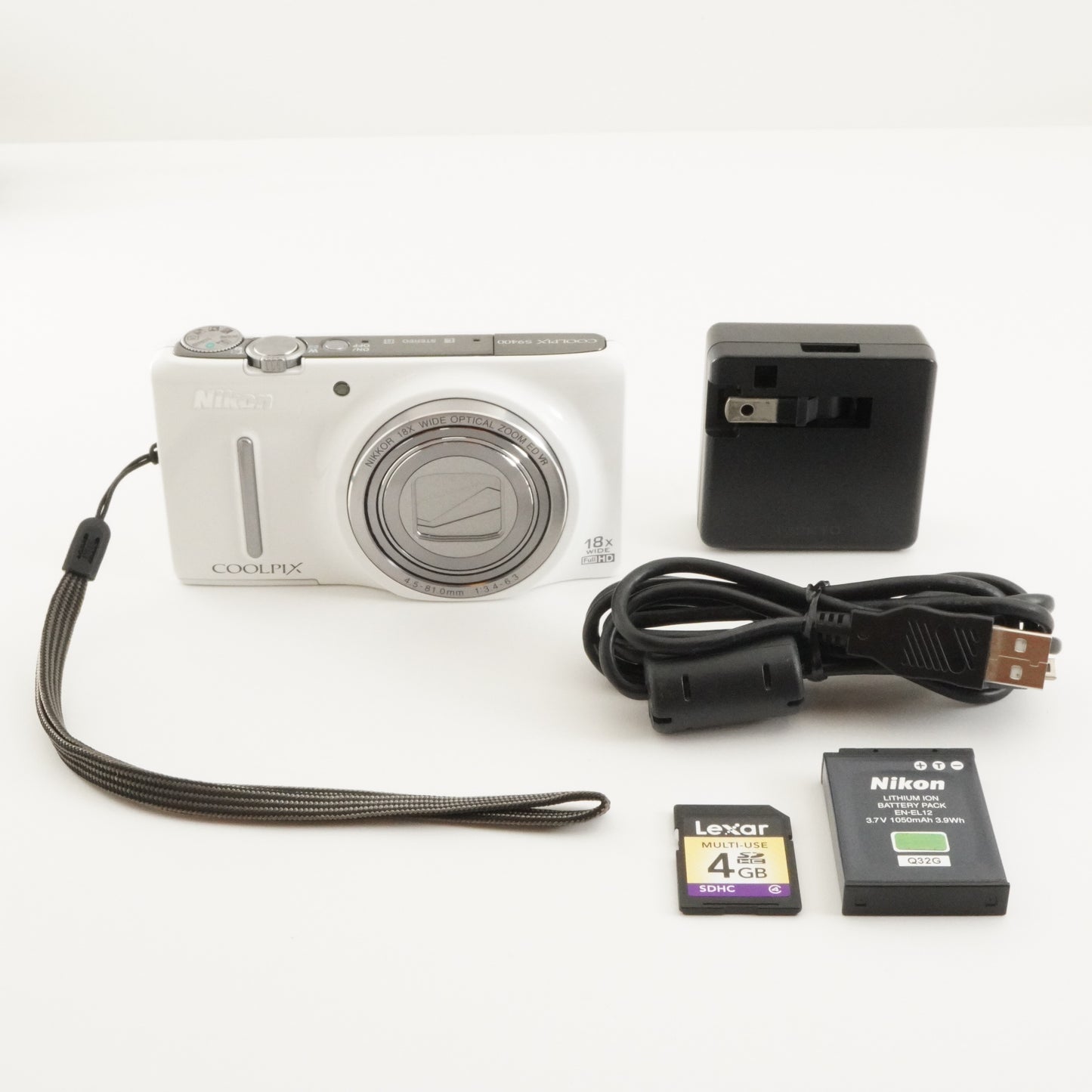Nikon COOLPIX S9400 White With 4GB SDHC Card from Japan #6541