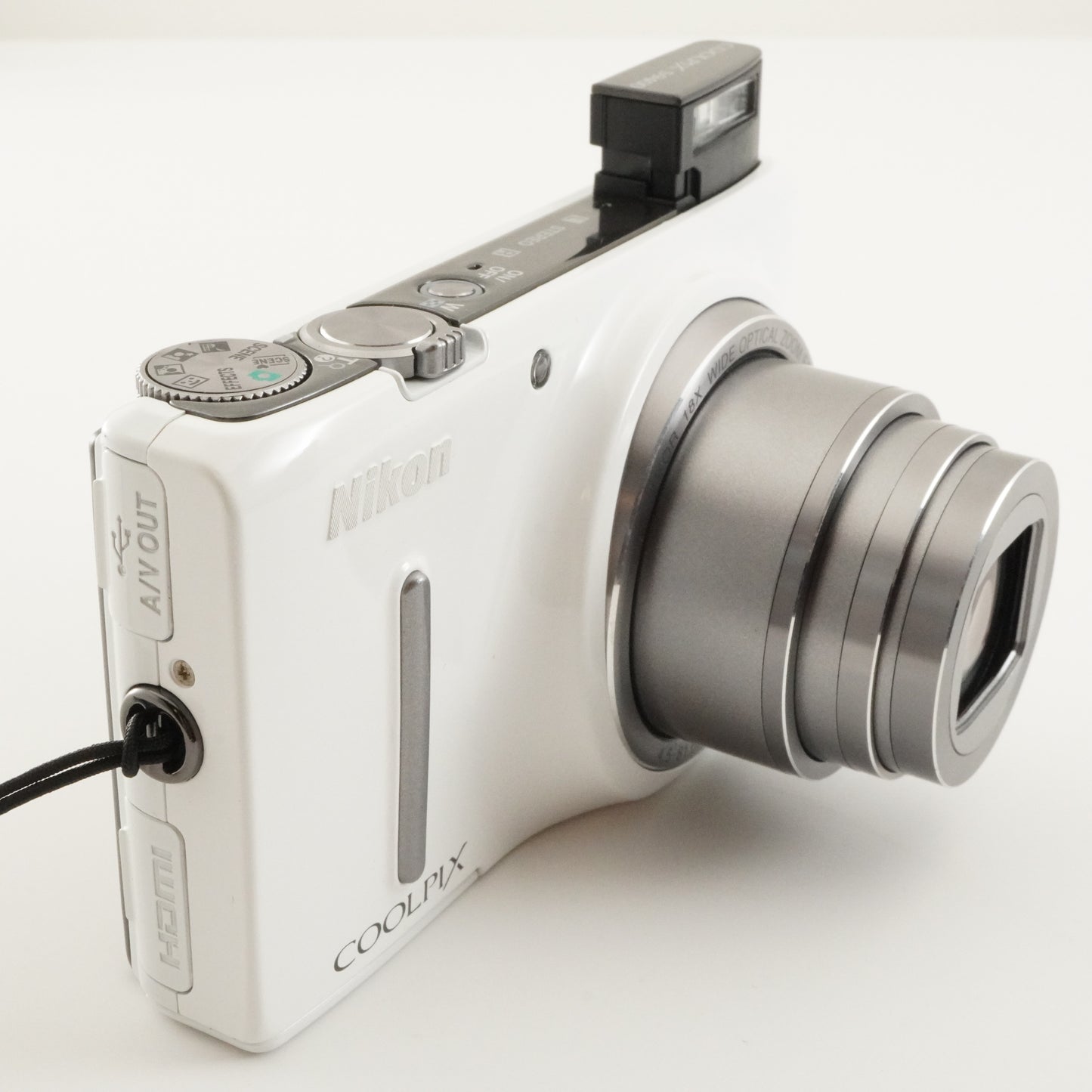 Nikon COOLPIX S9400 White With 4GB SDHC Card from Japan #6541