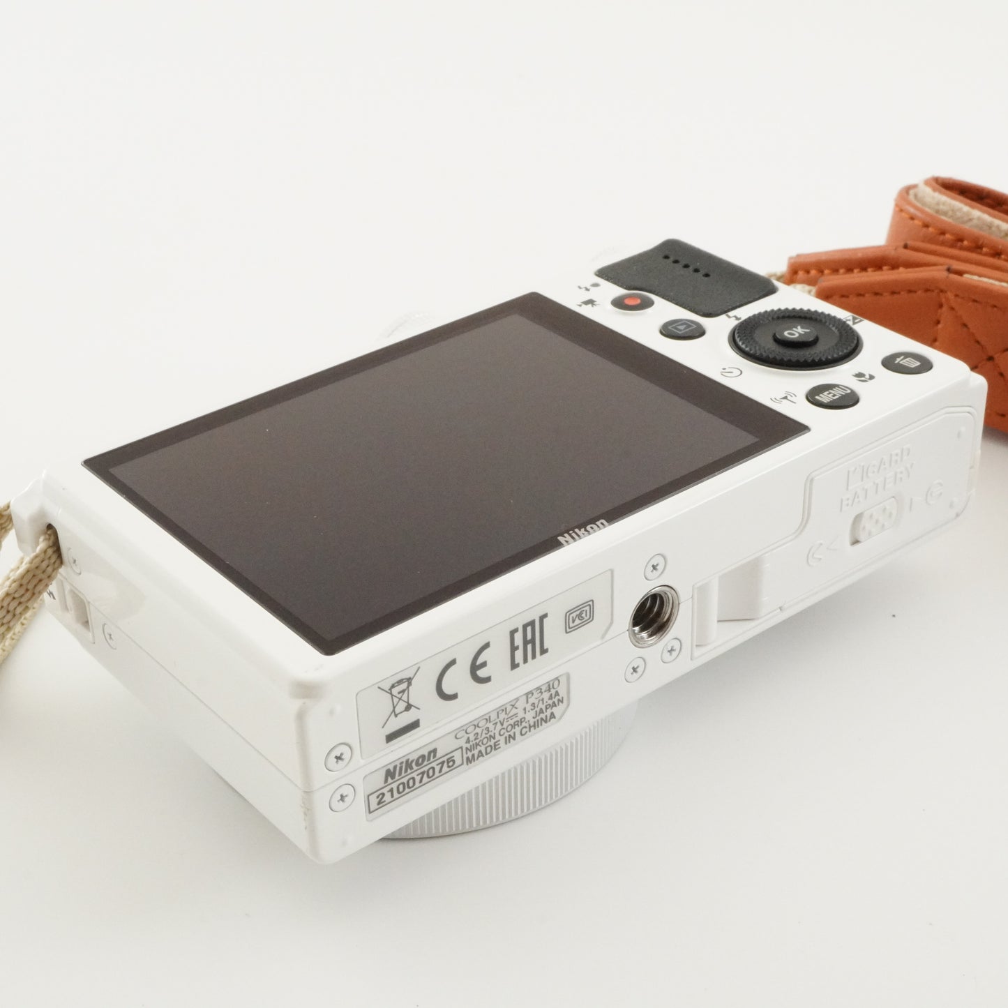 Nikon COOLPIX P340 White With 4GB SDHC Card from Japan #6449