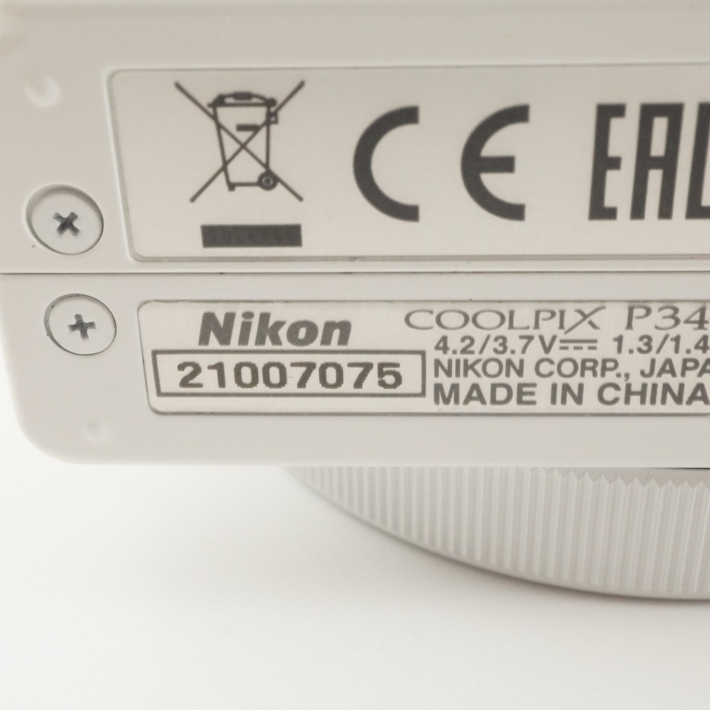 Nikon COOLPIX P340 White With 4GB SDHC Card from Japan #6449
