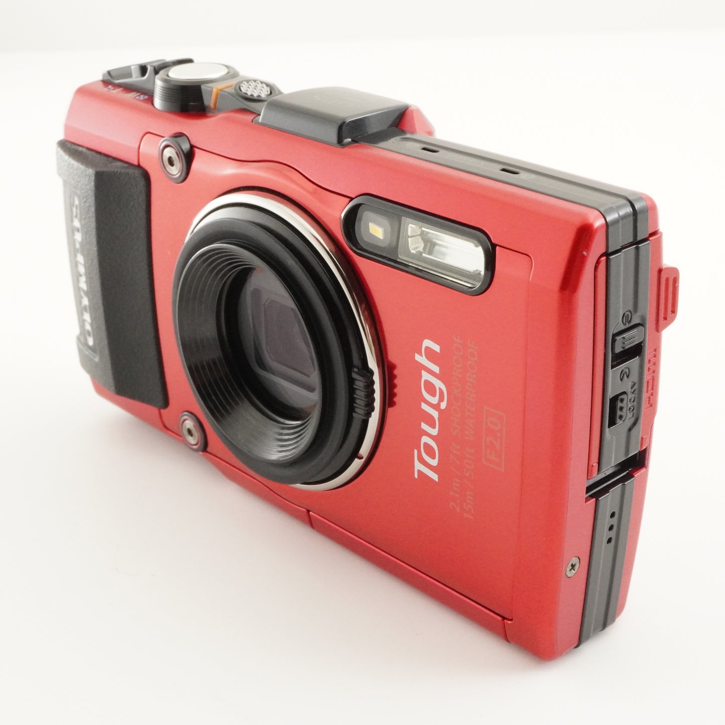 OLYMPUS Tough TG-4 Red With Accessories Digital Camera from Japan #6802