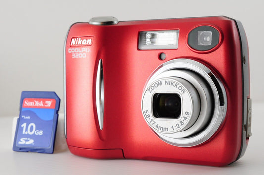 NIKON COOLPIX 3200 Red Point & Shoot Digital Camera from Japan #6765