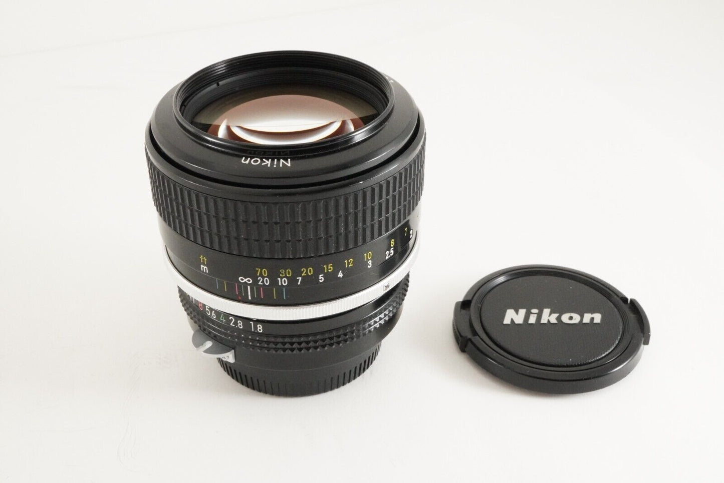 NIKON New NIKKOR 85mm F1.8 non-Ai Portrait Lens Photo tested! From Japan #7836