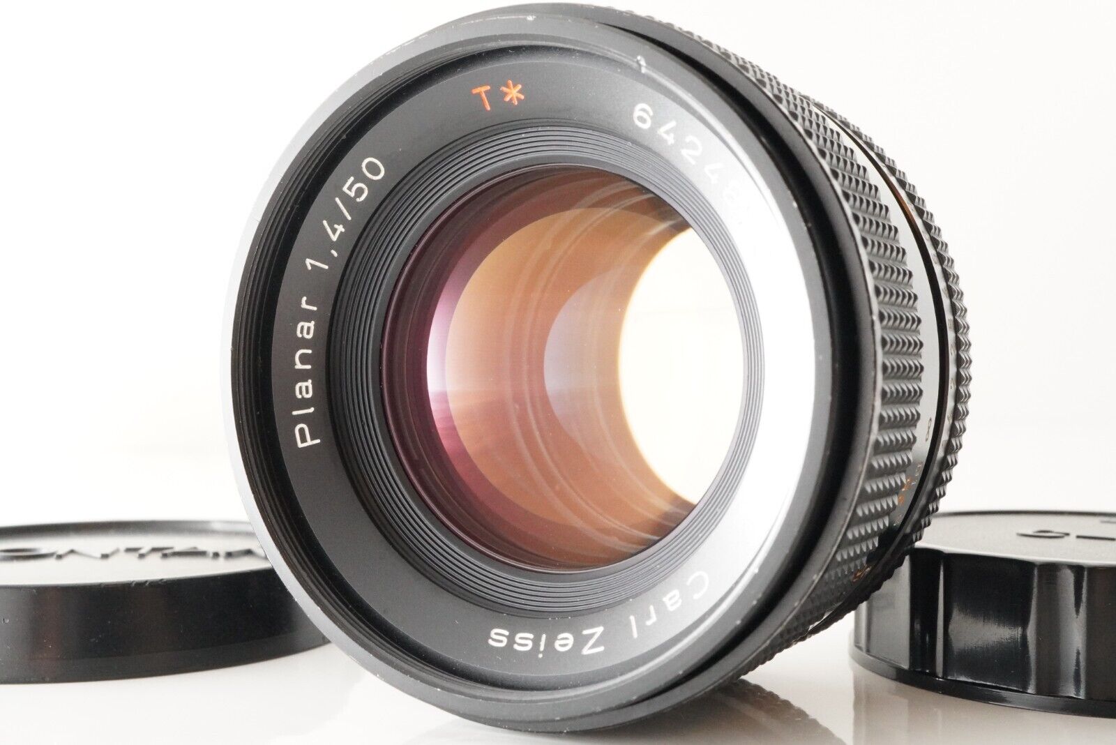 CONTAX Carl Zeiss Planar 50mm F1.4 T* AEJ MF Lens Photo
