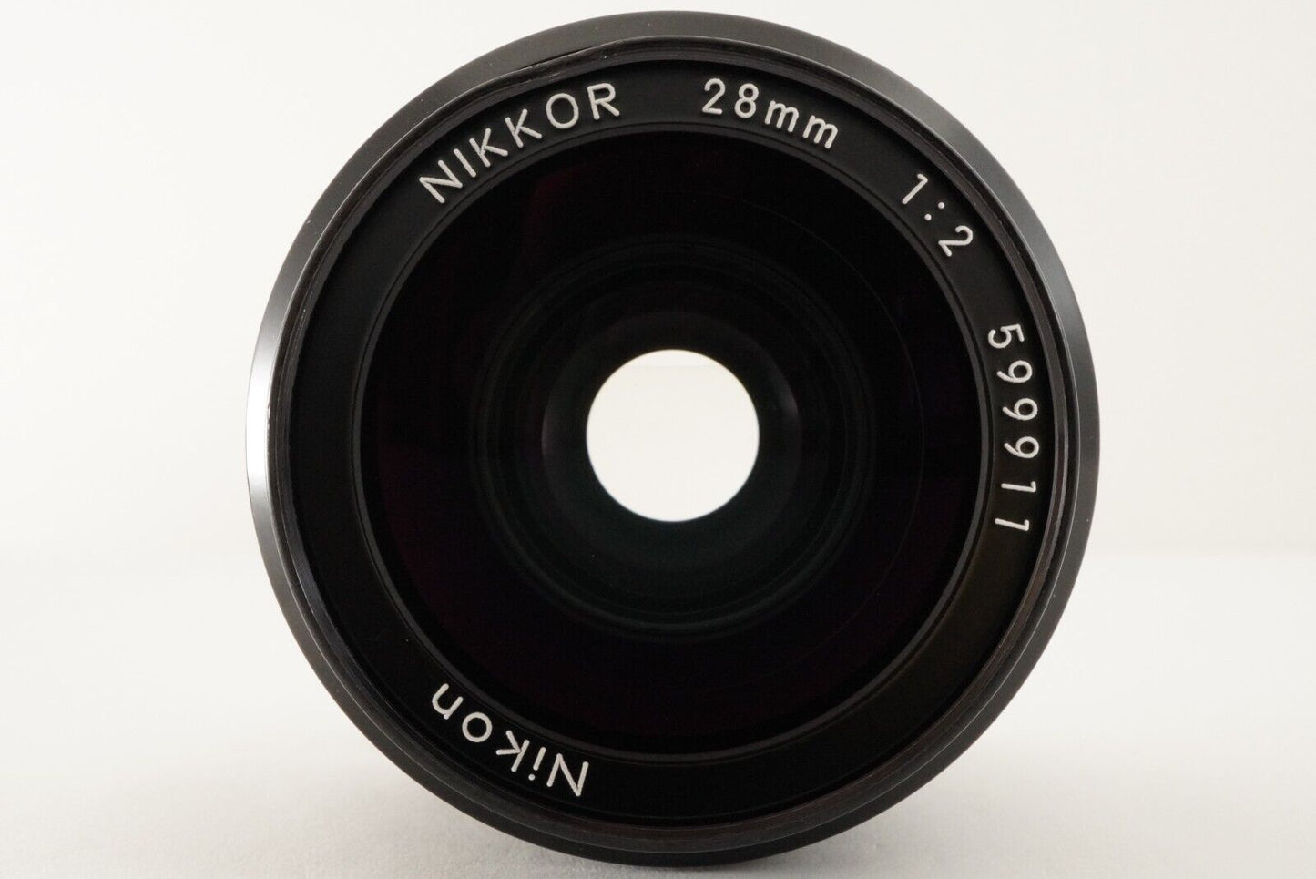 NIKON Ai-s NIKKOR 28mm F2 MF Wide Angle Lens Photo tested! From Japan #7701